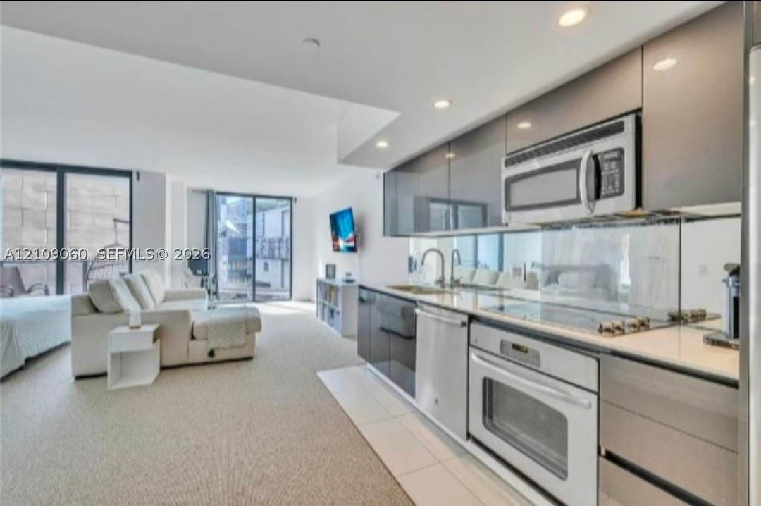 31 SE 6th St #805 Miami, FL 33131