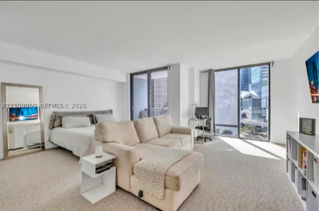 31 SE 6th St #805 Miami, FL 33131