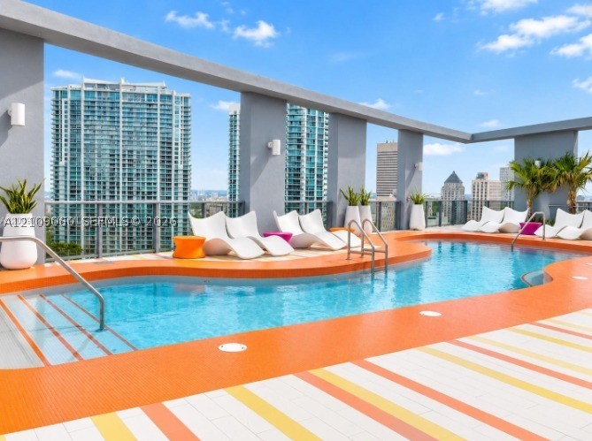 31 SE 6th St #805 Miami, FL 33131