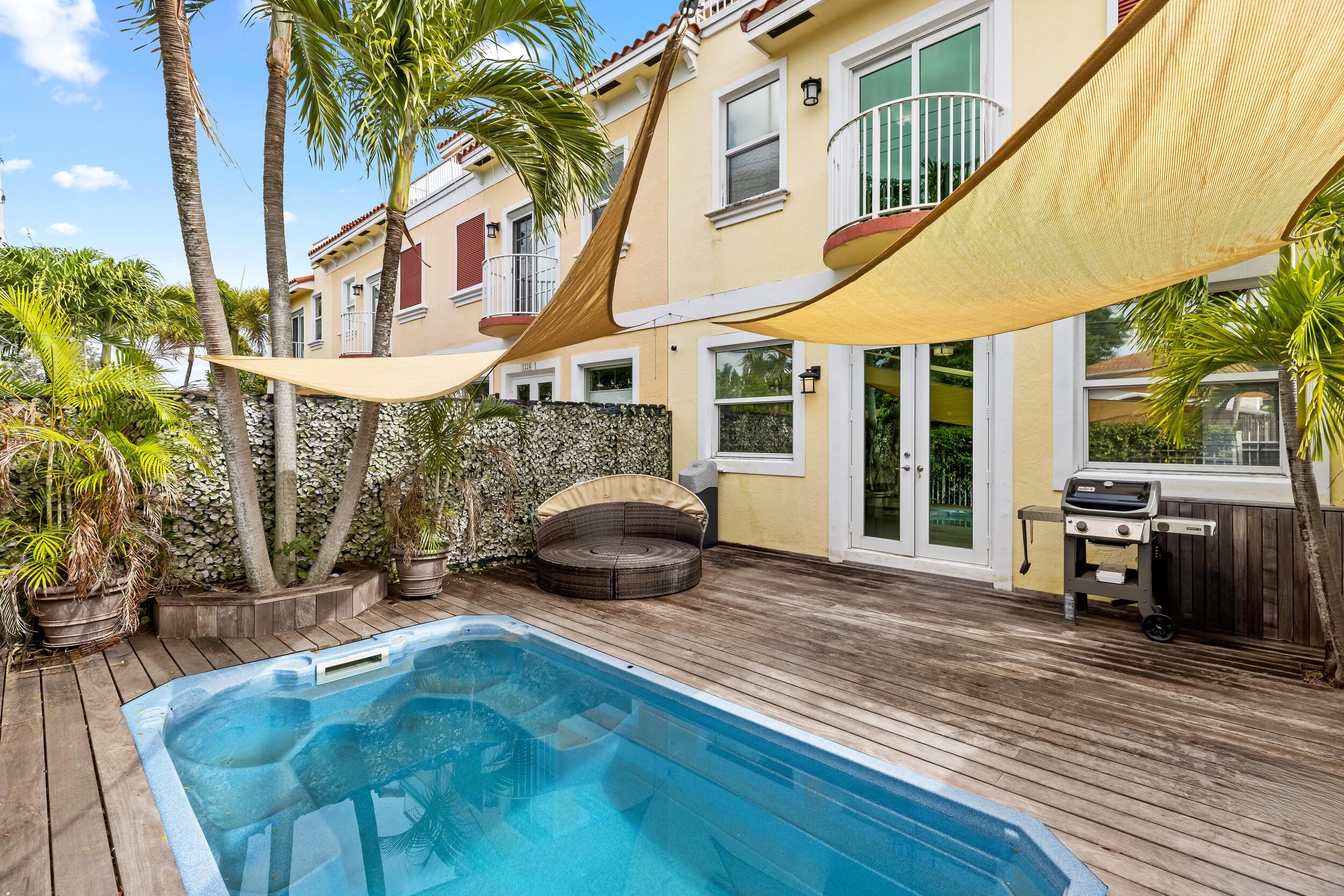 1222 NE 18th #1 Fort Lauderdale, FL 33304