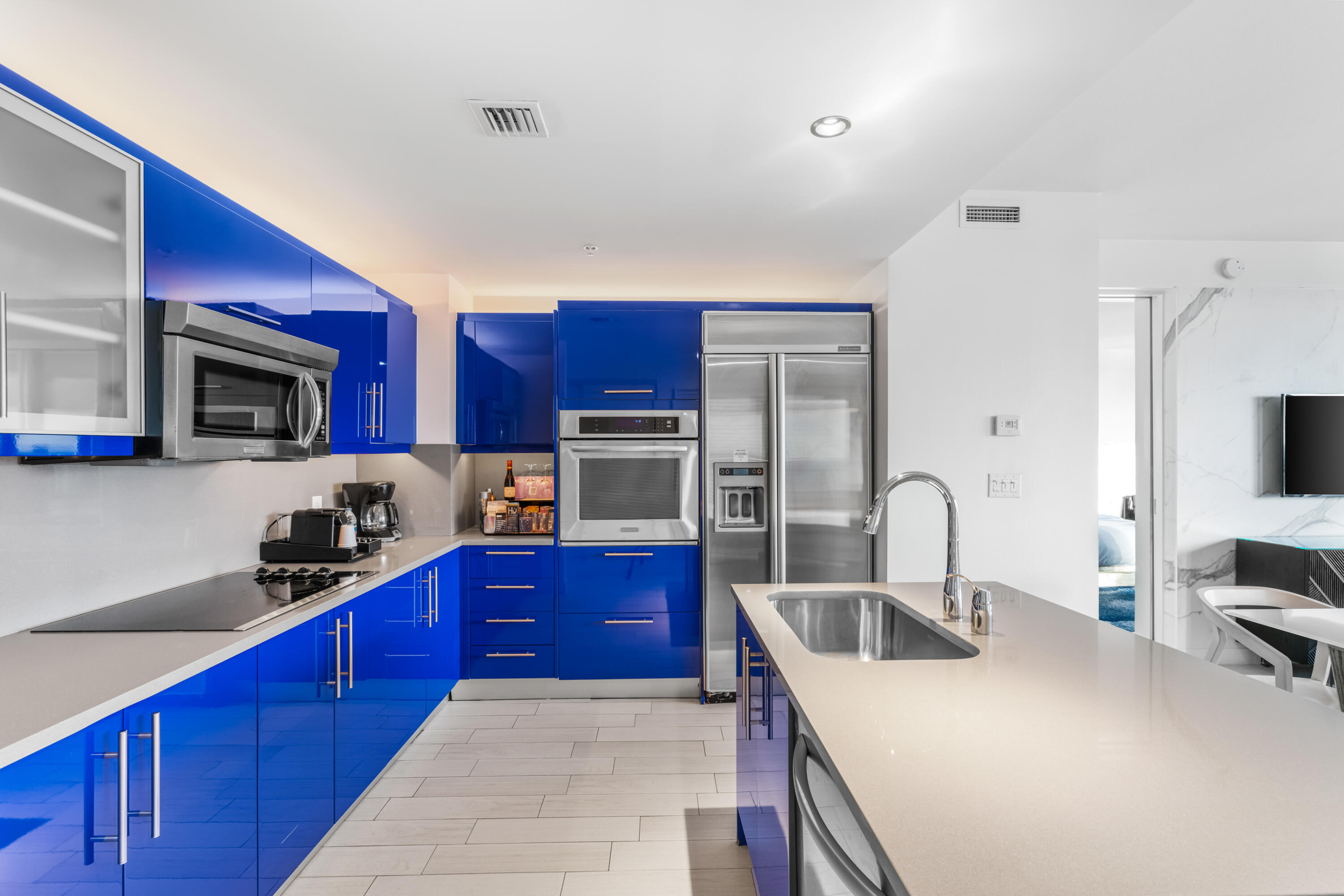 3101 Bayshore #2105 Fort Lauderdale, FL 33304