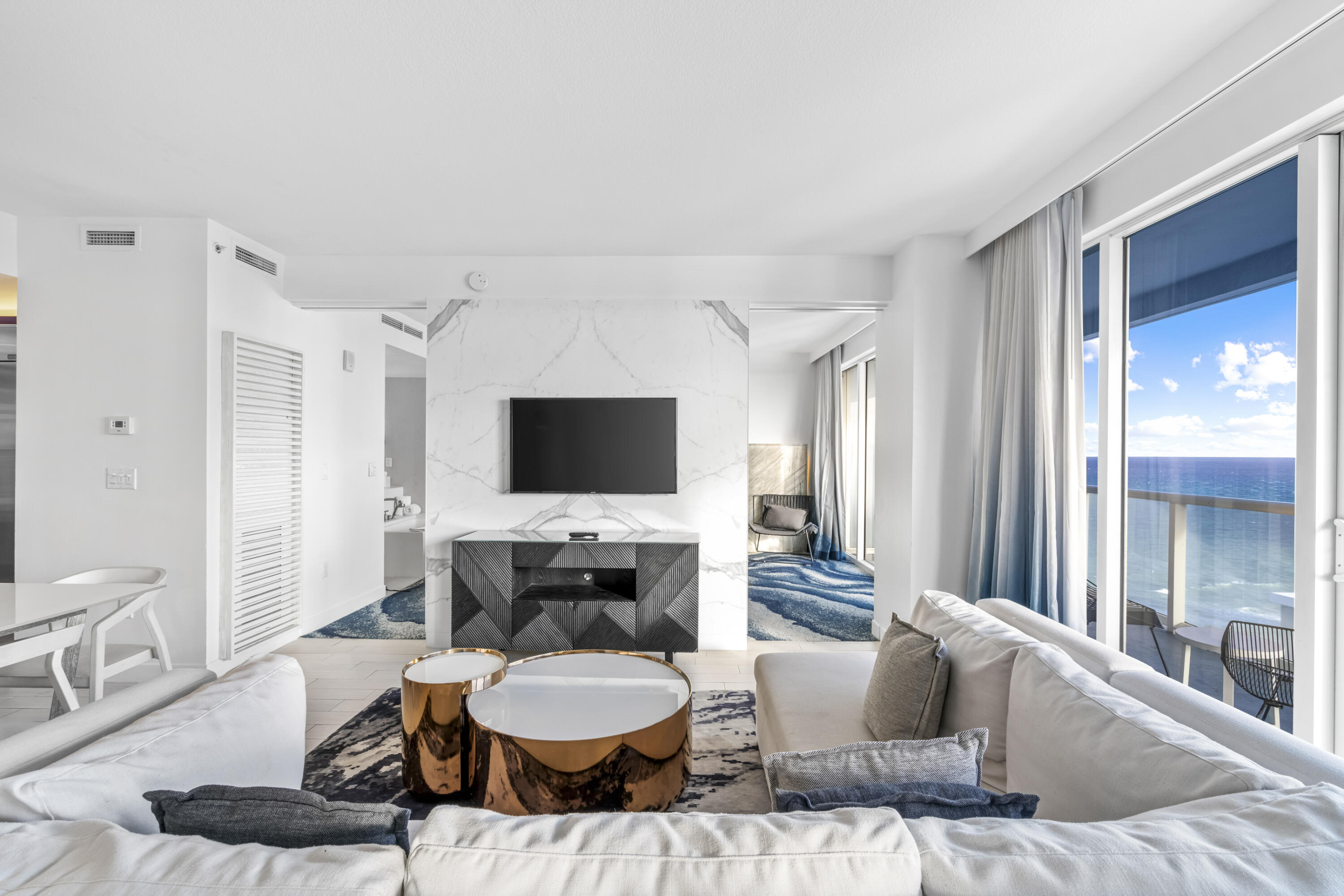 3101 Bayshore #2105 Fort Lauderdale, FL 33304