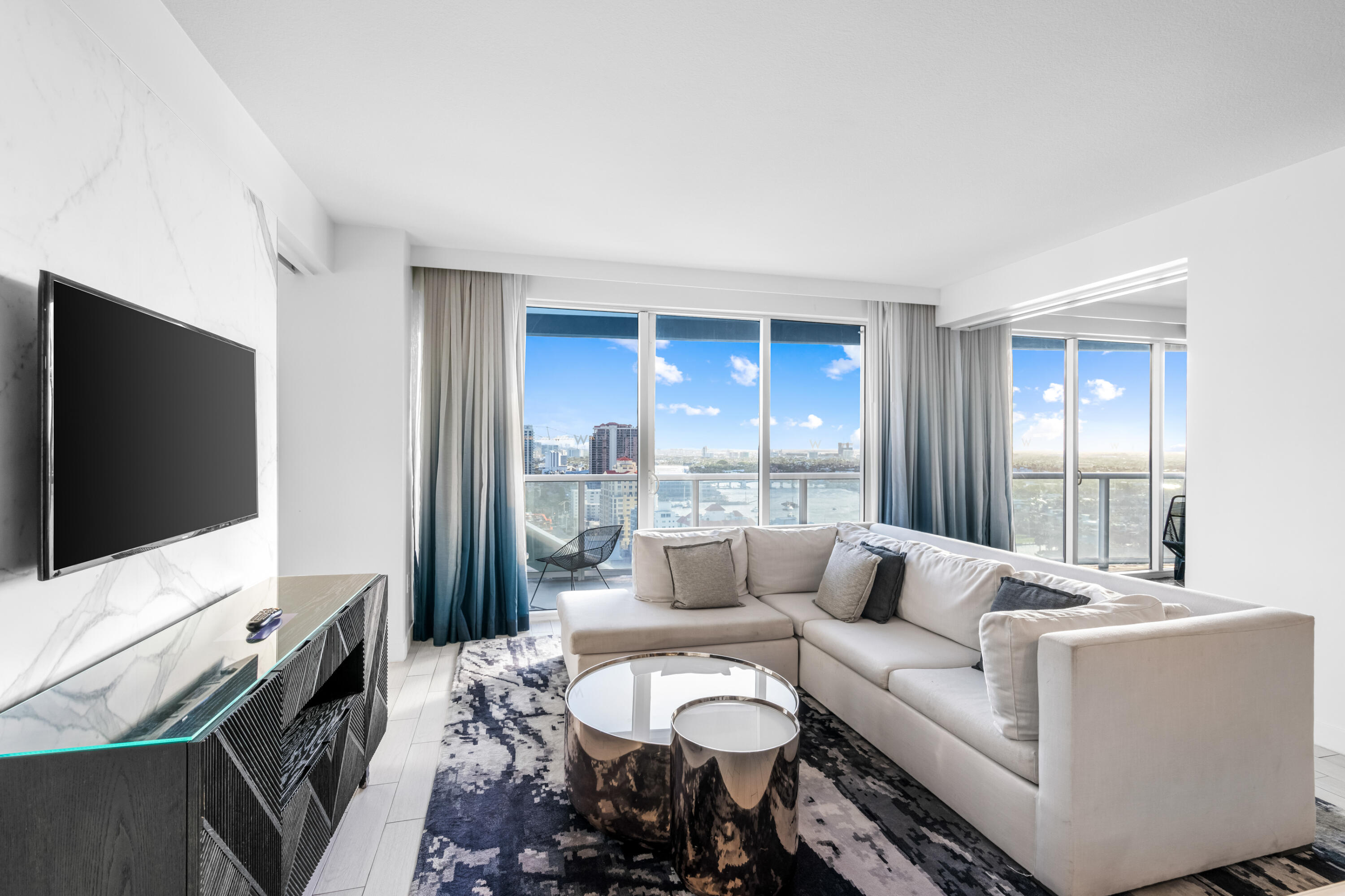 3101 Bayshore #2105 Fort Lauderdale, FL 33304