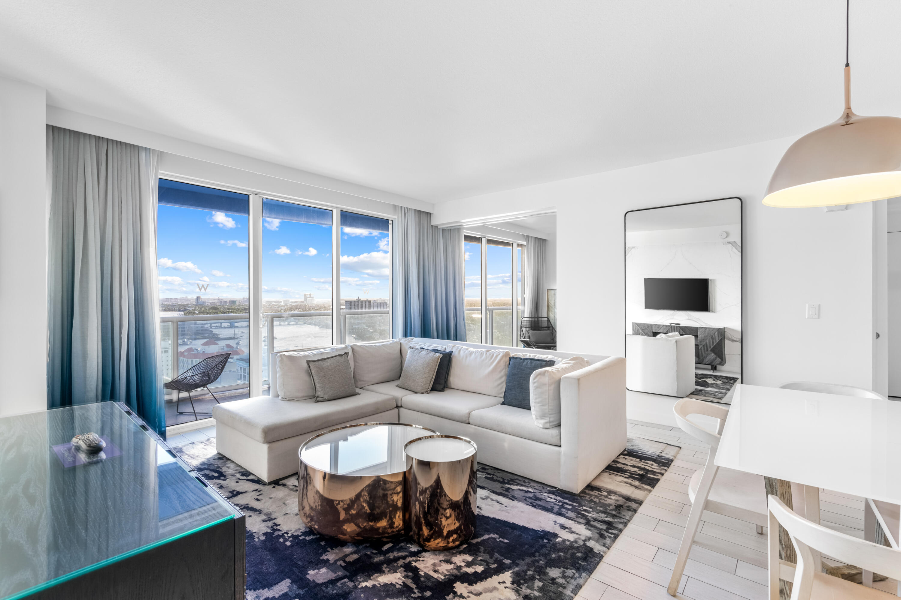 3101 Bayshore #2105 Fort Lauderdale, FL 33304