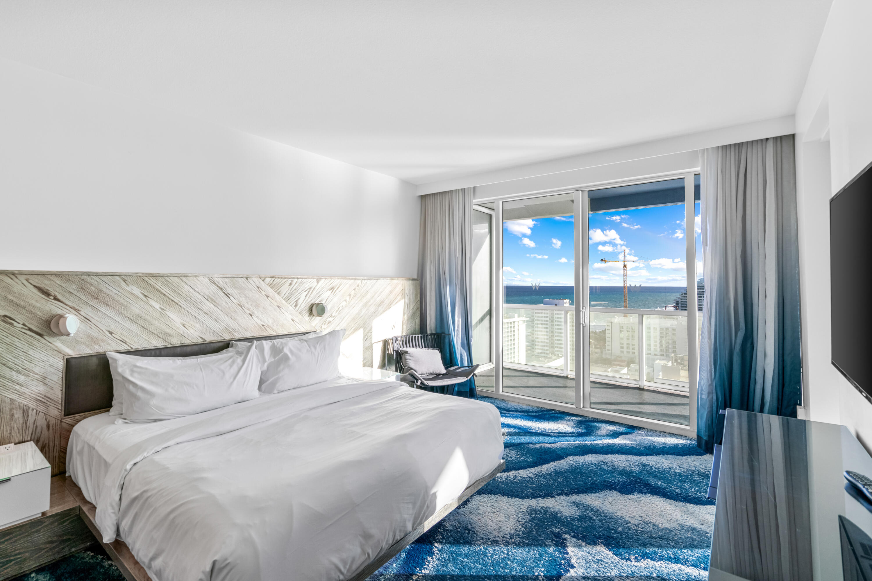 3101 Bayshore #2105 Fort Lauderdale, FL 33304