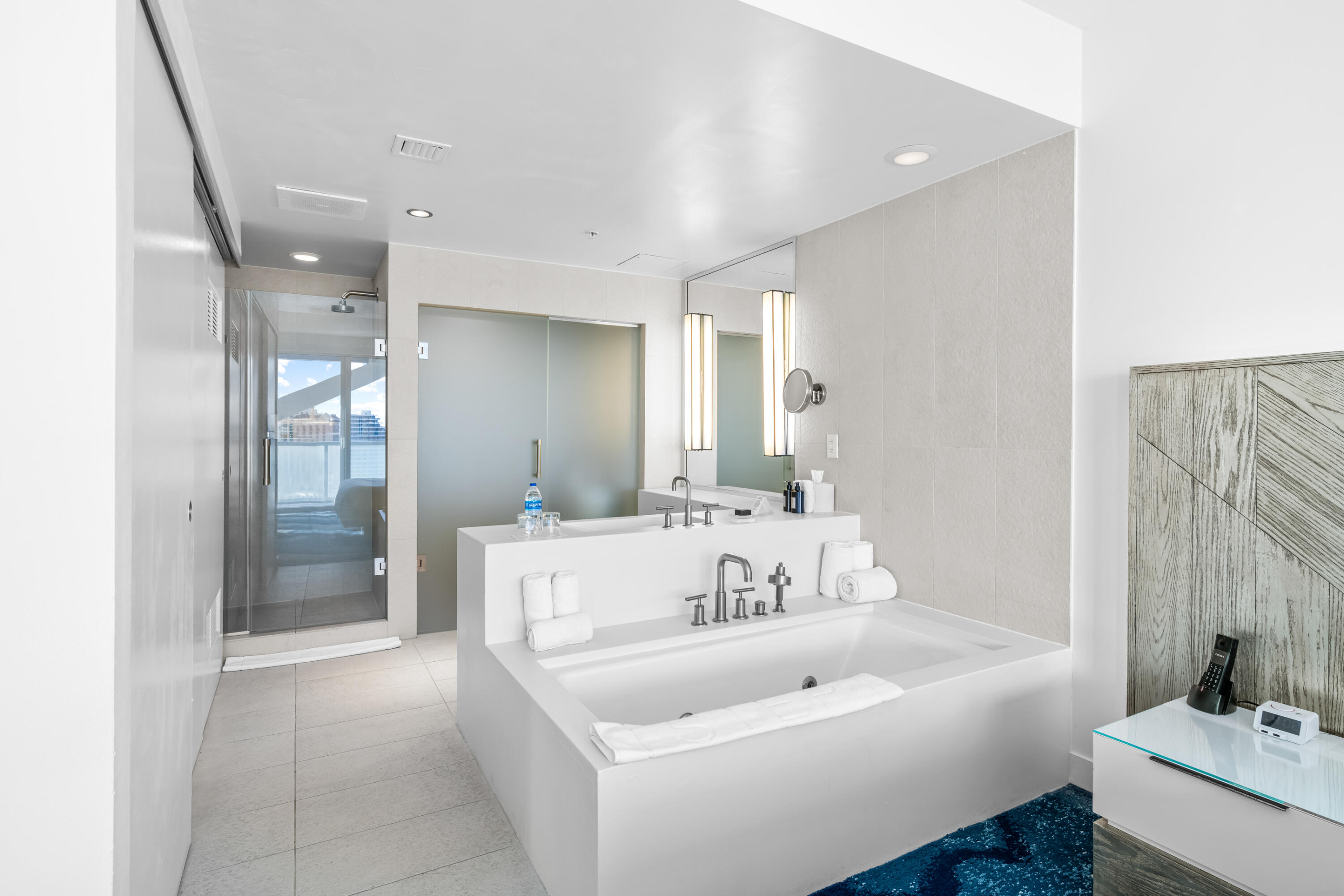 3101 Bayshore #2105 Fort Lauderdale, FL 33304