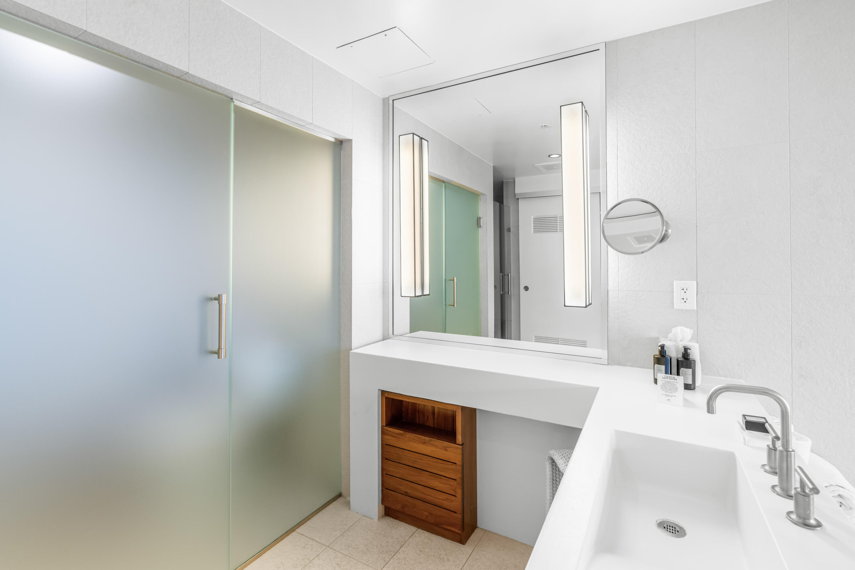 3101 Bayshore #2105 Fort Lauderdale, FL 33304