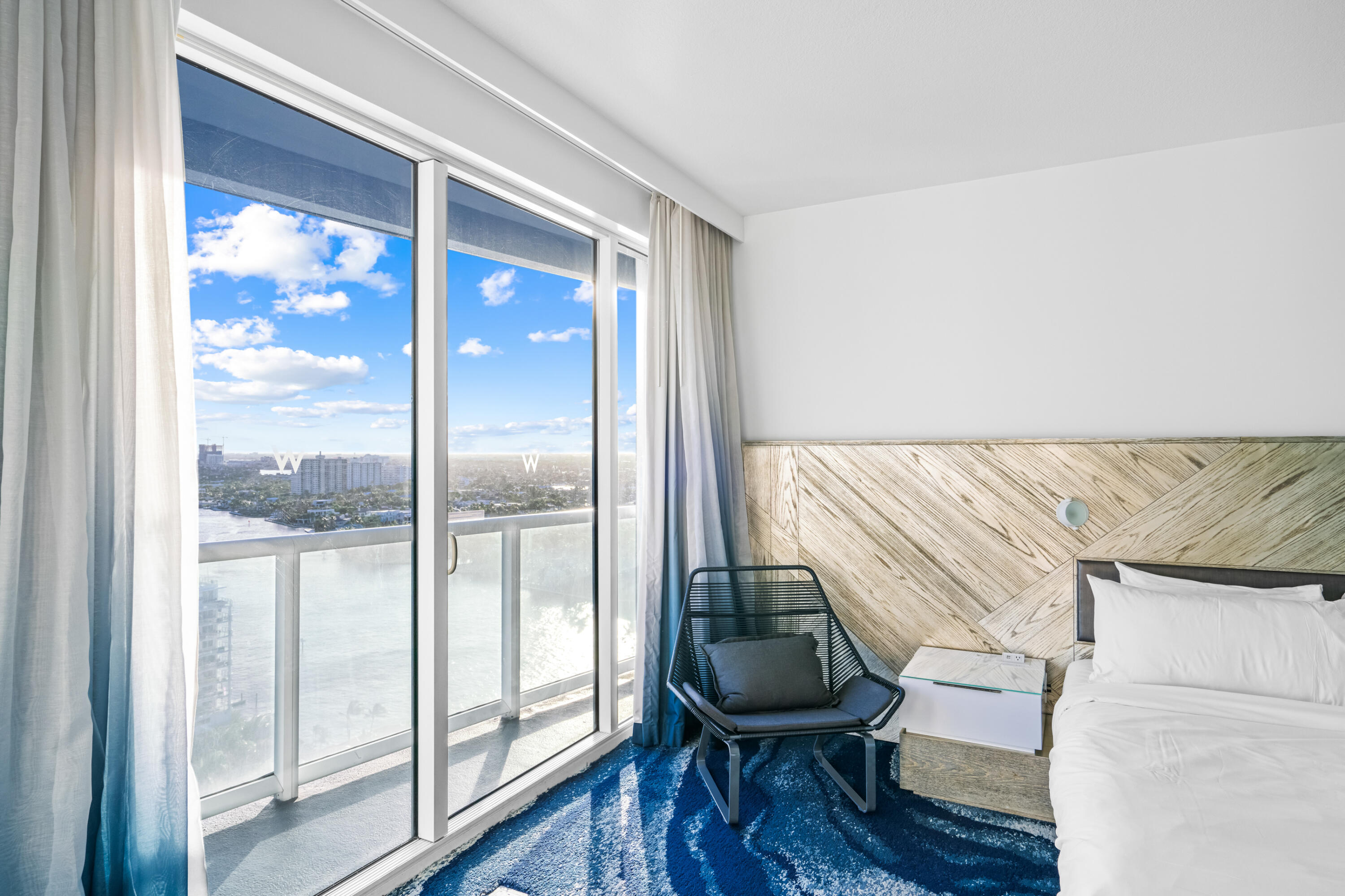 3101 Bayshore #2105 Fort Lauderdale, FL 33304