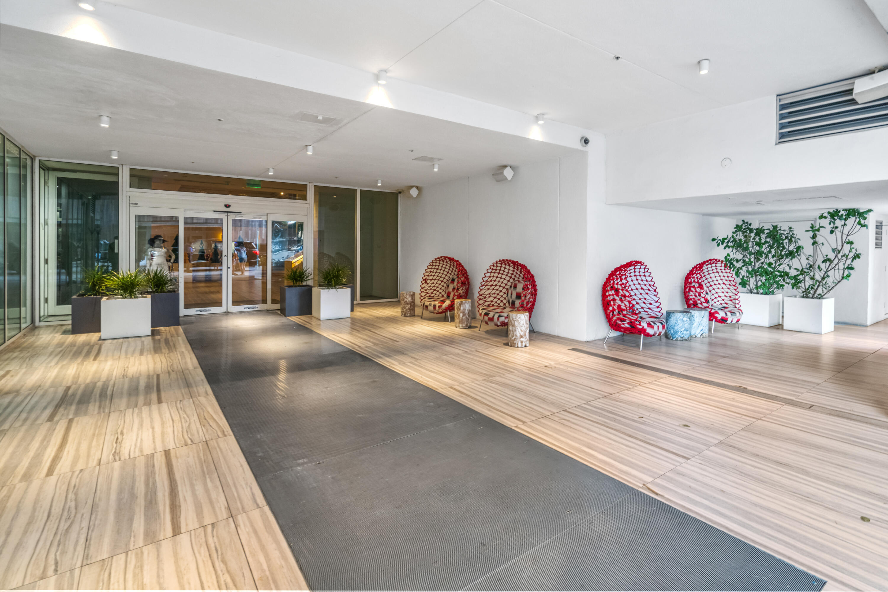 3101 Bayshore #2105 Fort Lauderdale, FL 33304