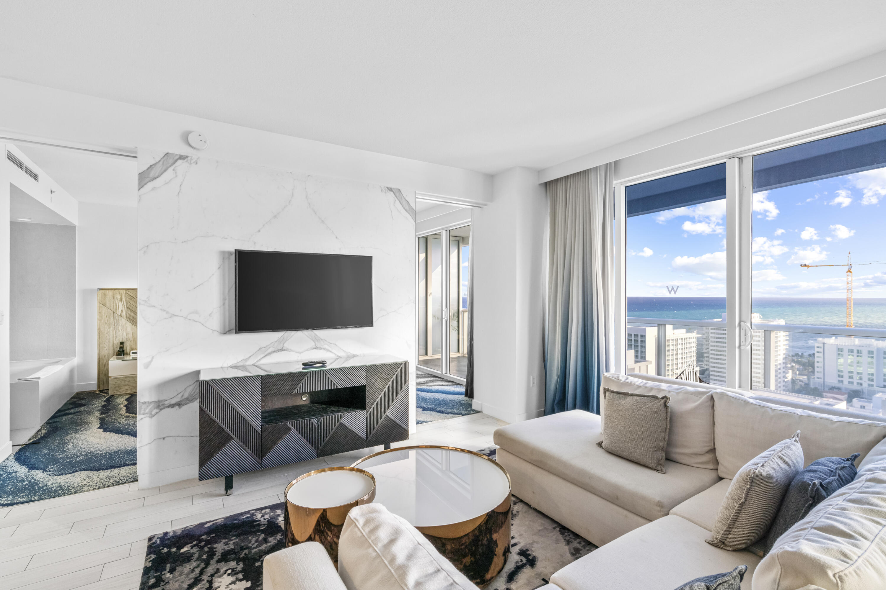 3101 Bayshore #2105 Fort Lauderdale, FL 33304