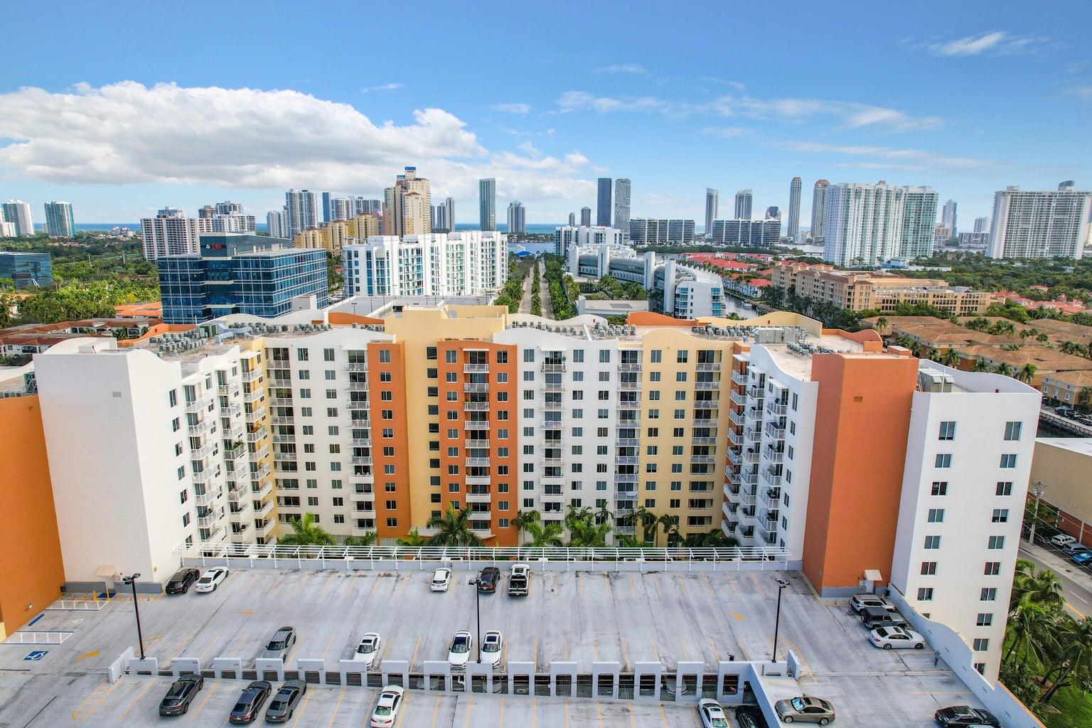 image The Venture at Aventura33