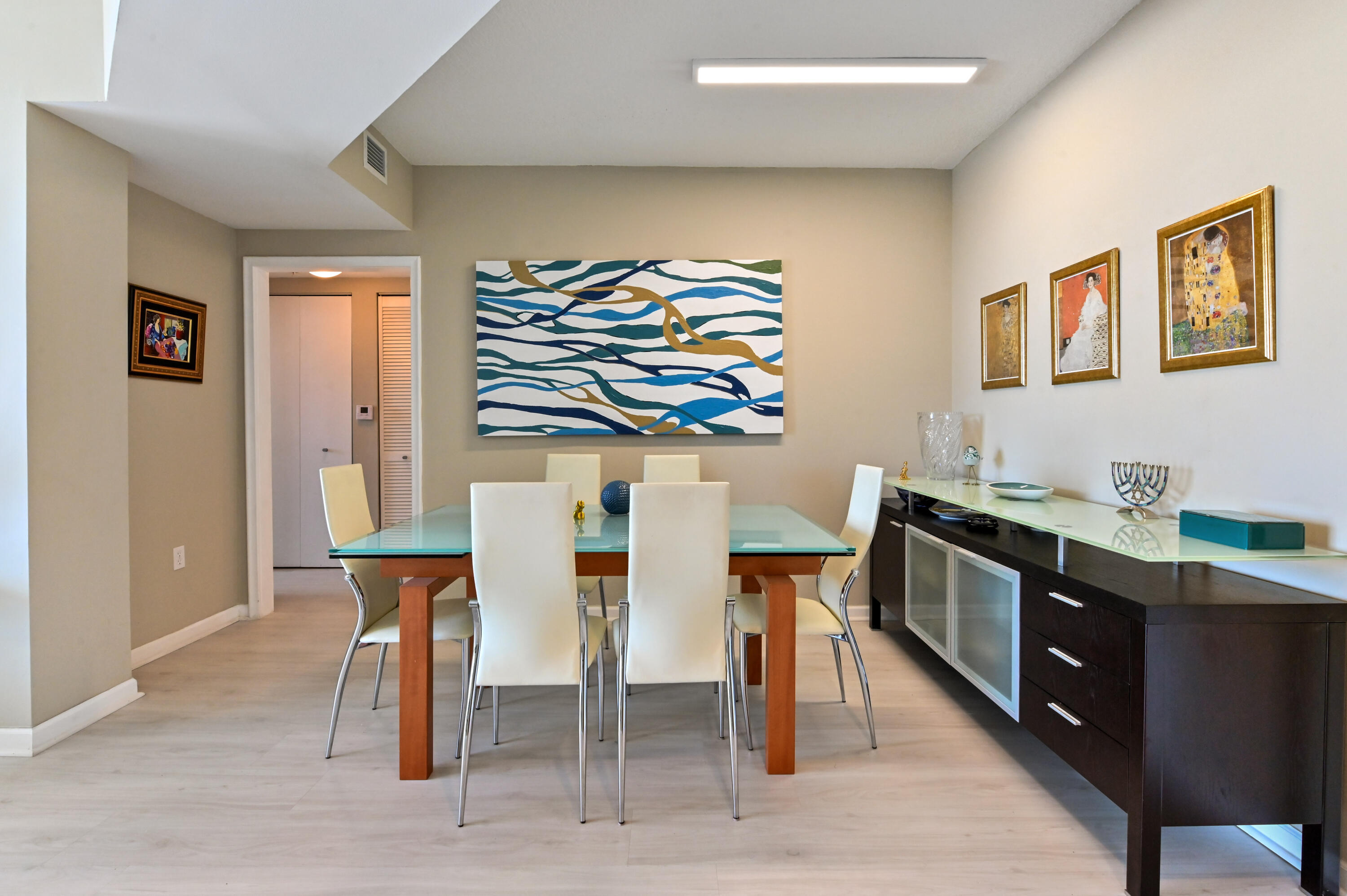 image The Venture at Aventura4