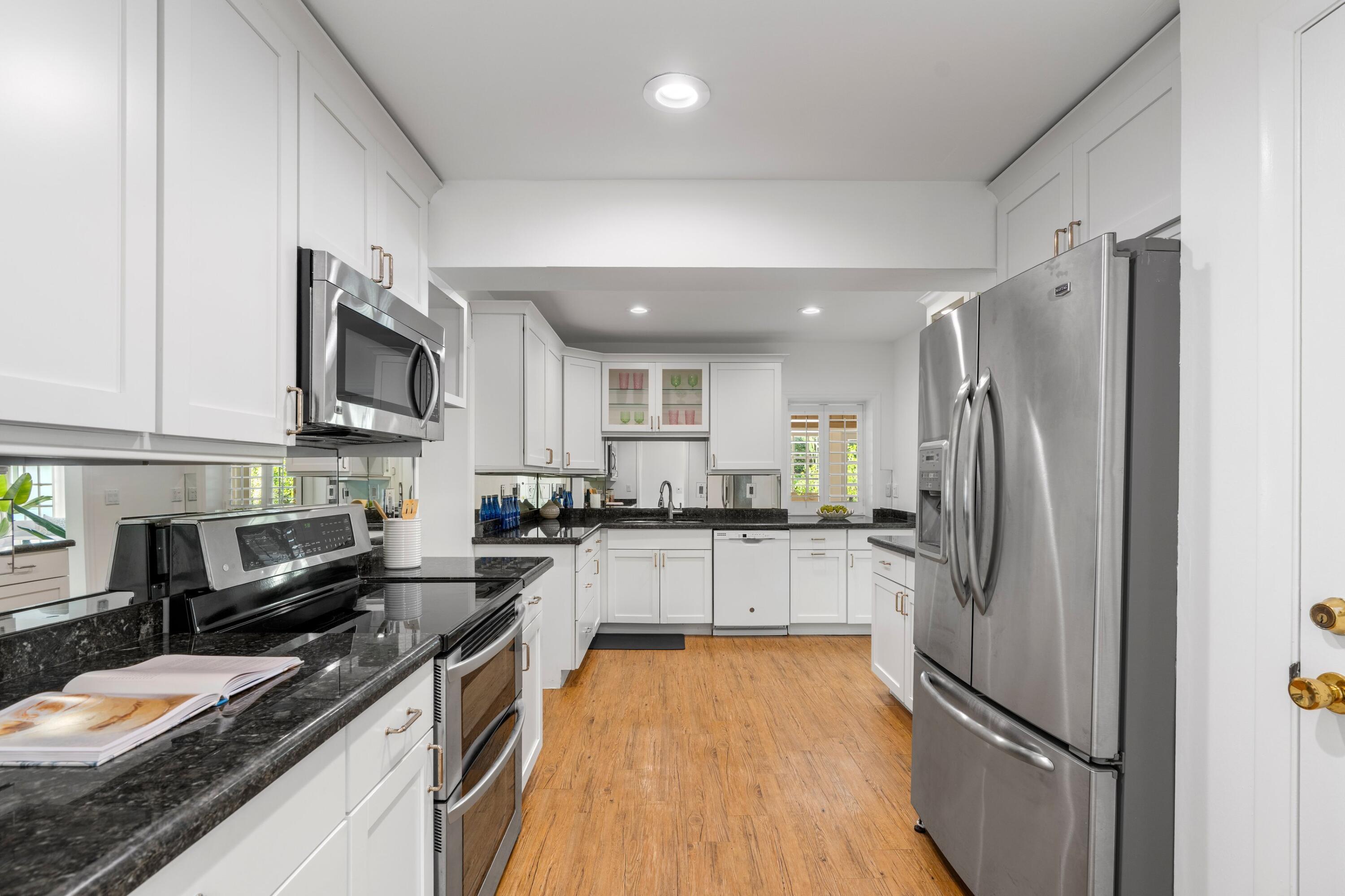 257 Fairview Palm Beach, FL 33480