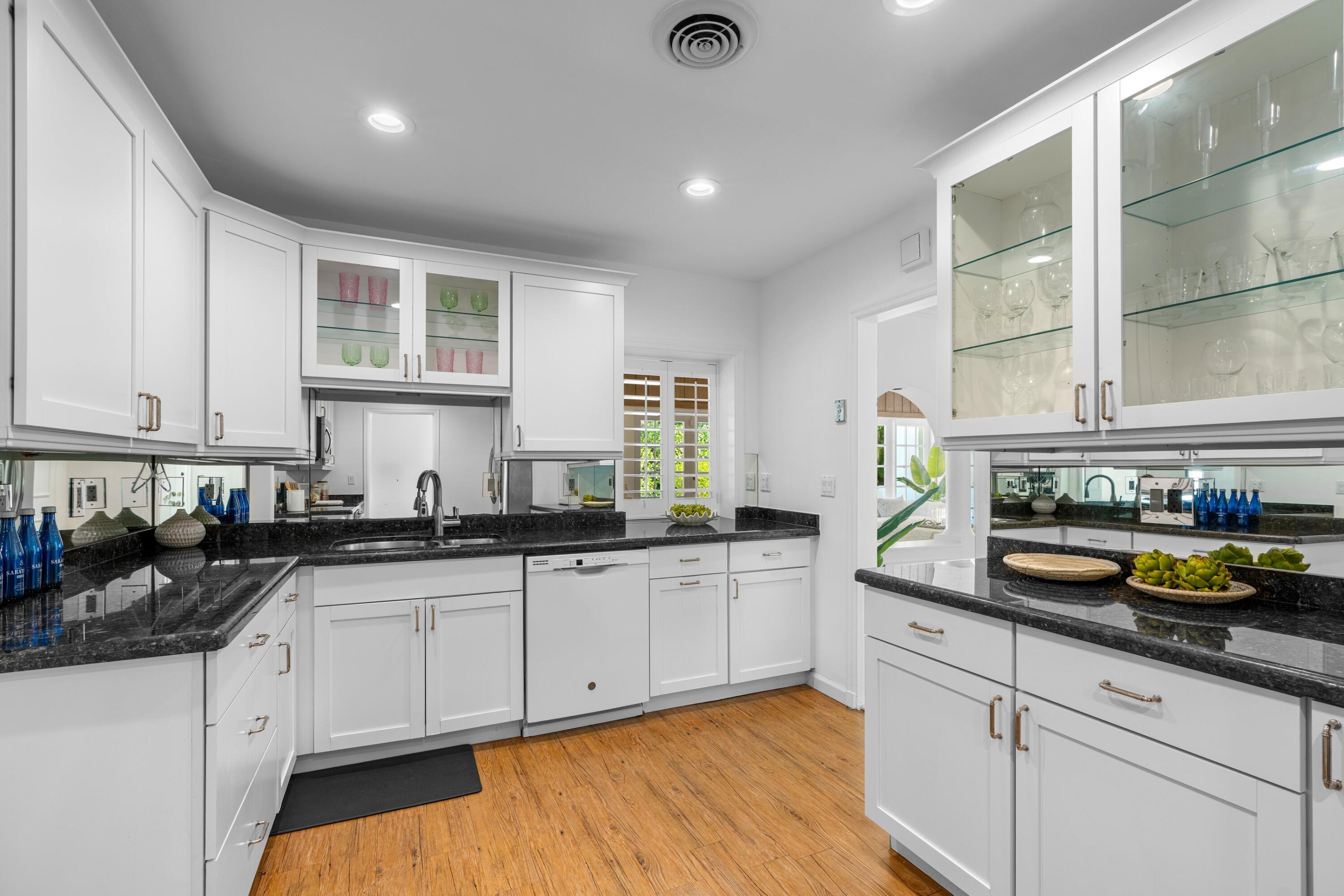 257 Fairview Palm Beach, FL 33480