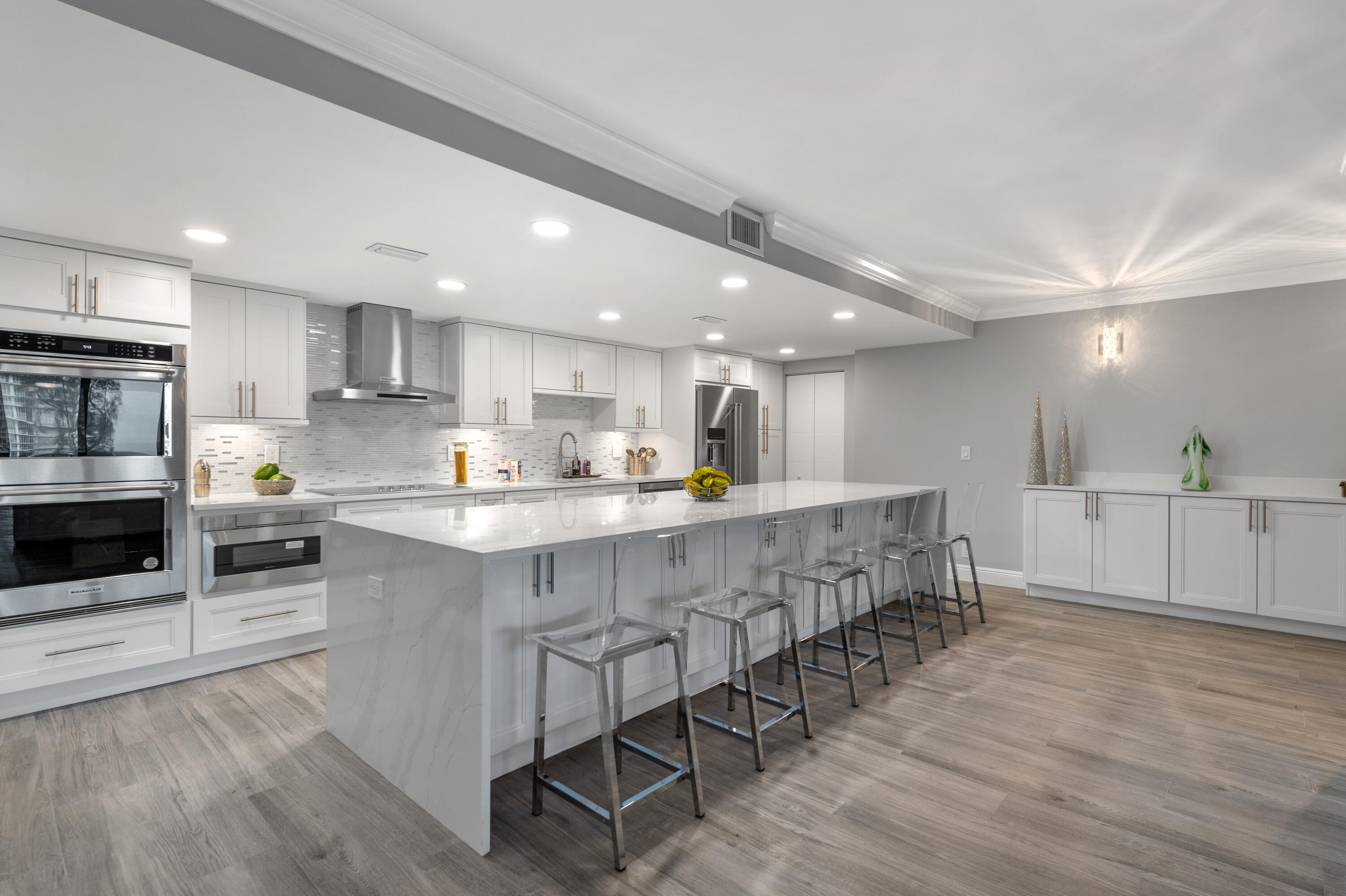 777 NE Bayshore #705