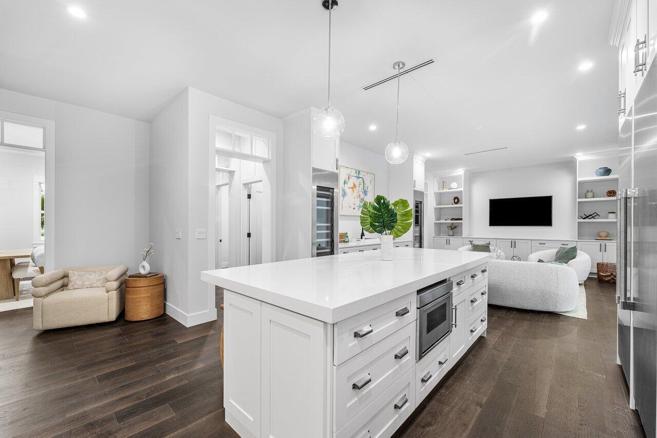 11823 Lake Shr North Palm Beach, FL 33408