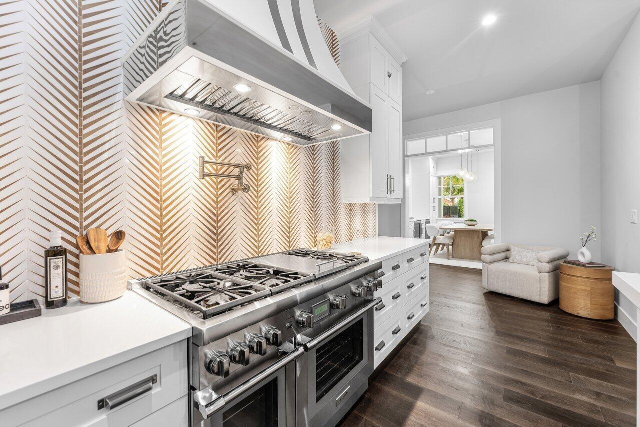 11823 Lake Shr North Palm Beach, FL 33408