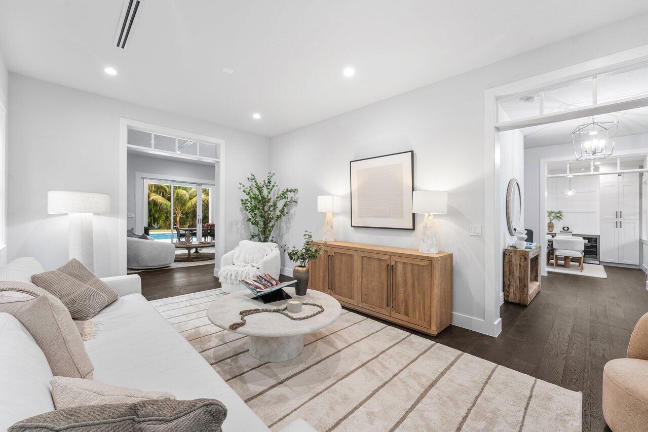 11823 Lake Shr North Palm Beach, FL 33408