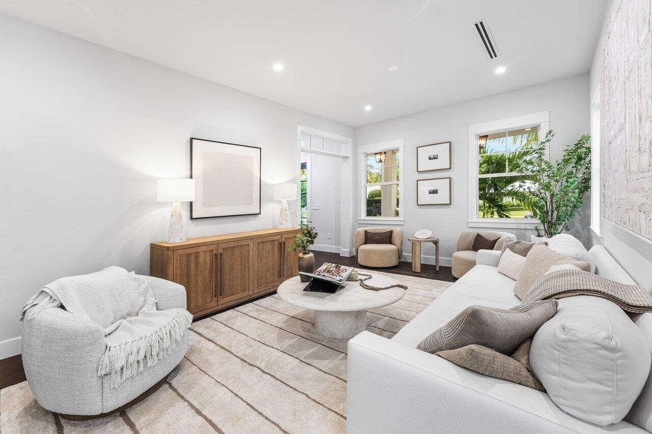 11823 Lake Shr North Palm Beach, FL 33408