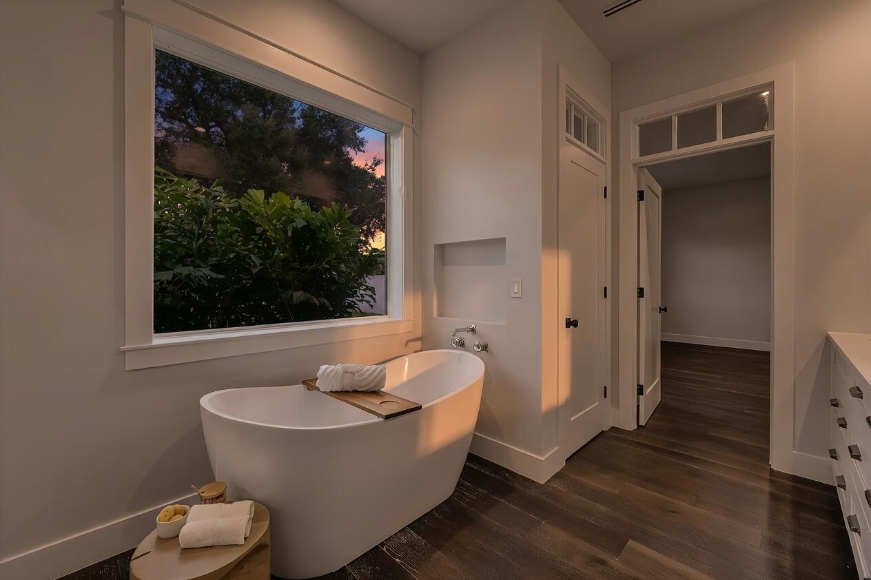 11823 Lake Shr North Palm Beach, FL 33408