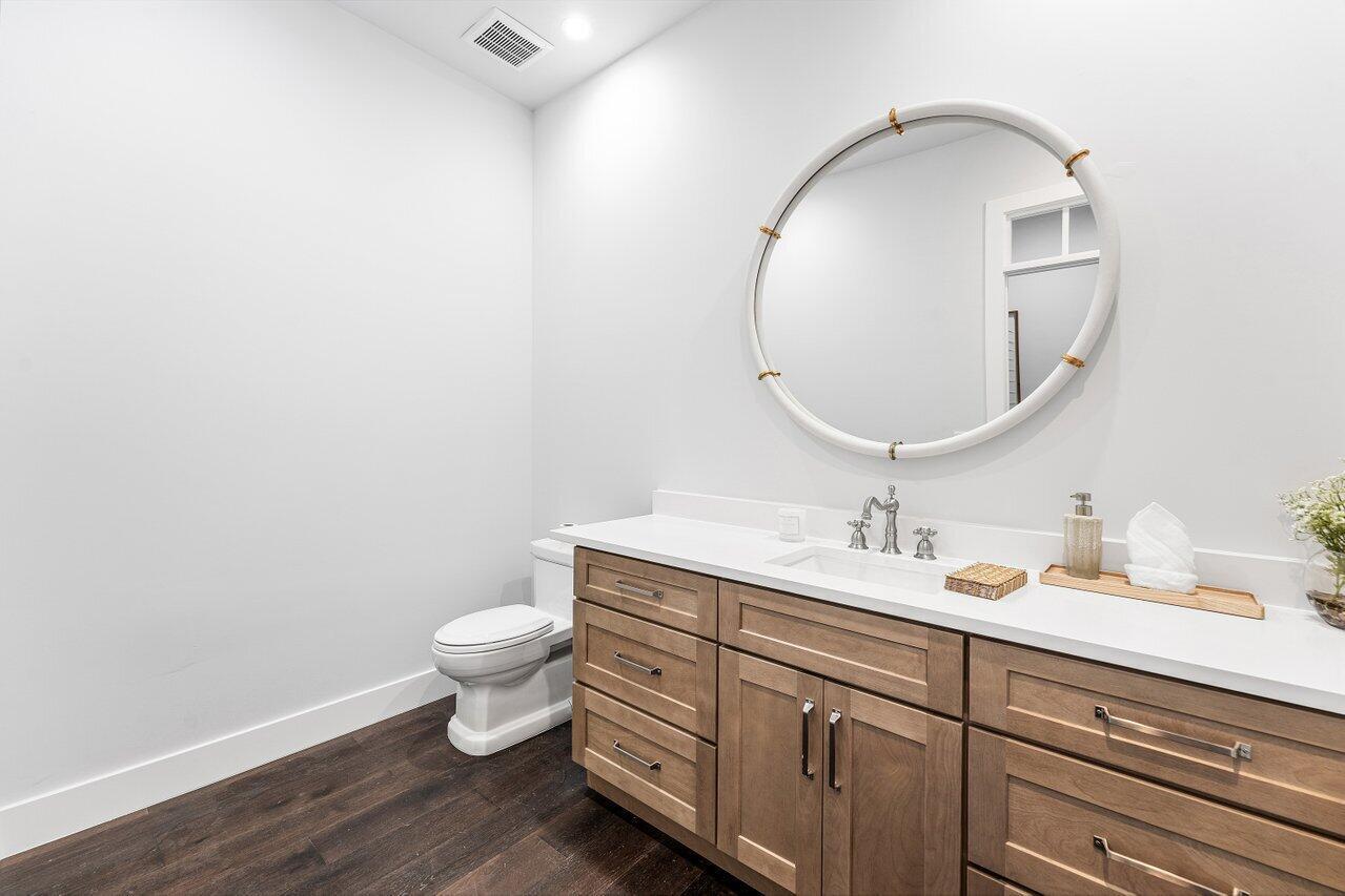 11823 Lake Shr North Palm Beach, FL 33408