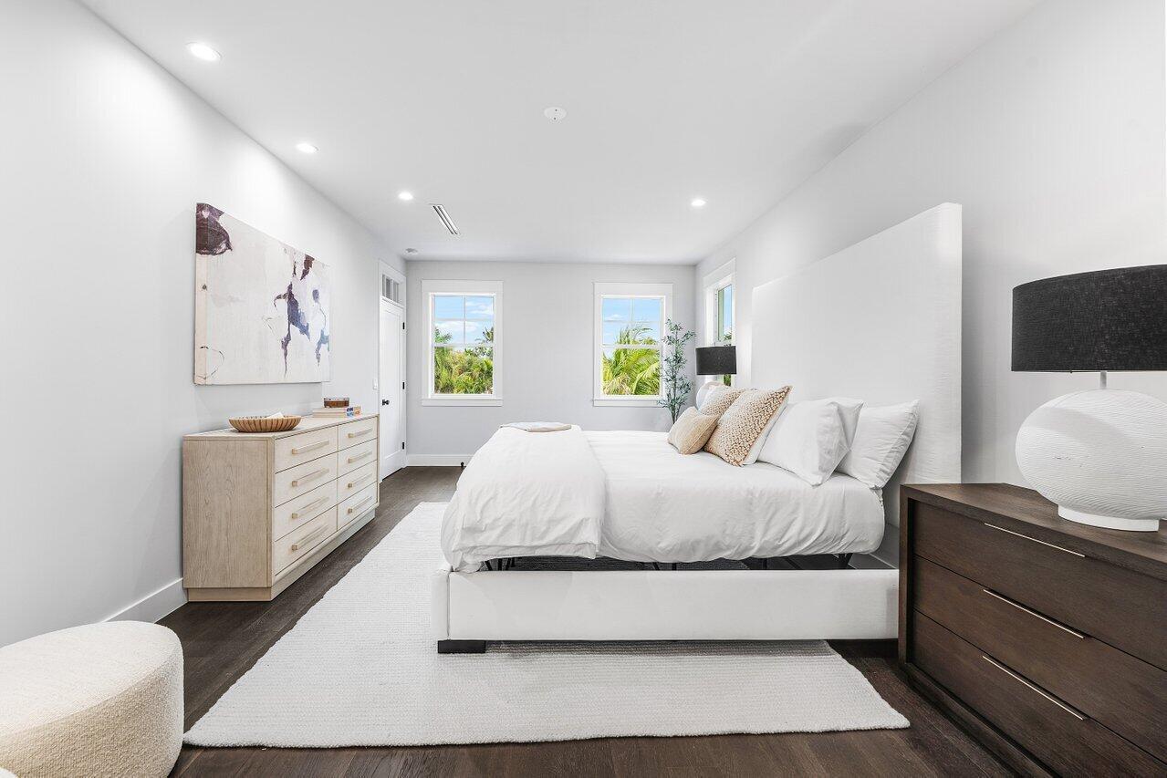 11823 Lake Shr North Palm Beach, FL 33408