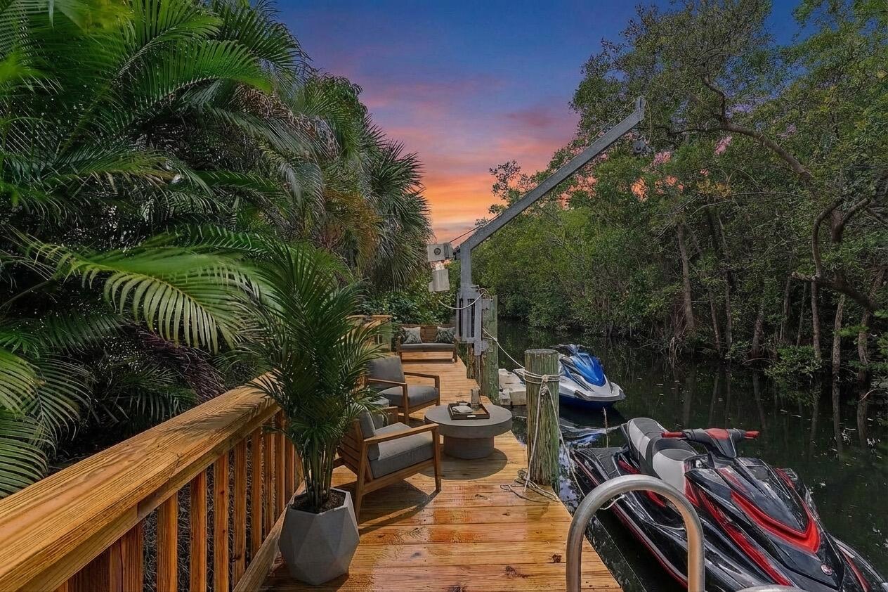 11823 Lake Shr North Palm Beach, FL 33408