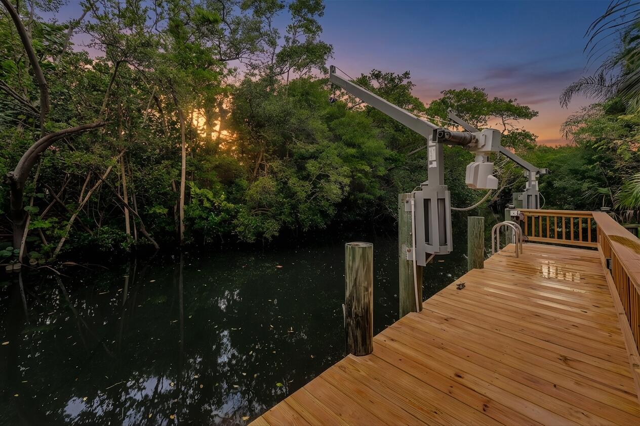 11823 Lake Shr North Palm Beach, FL 33408