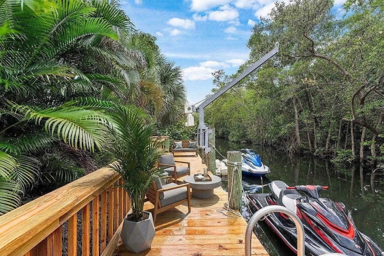 11823 Lake Shr North Palm Beach, FL 33408