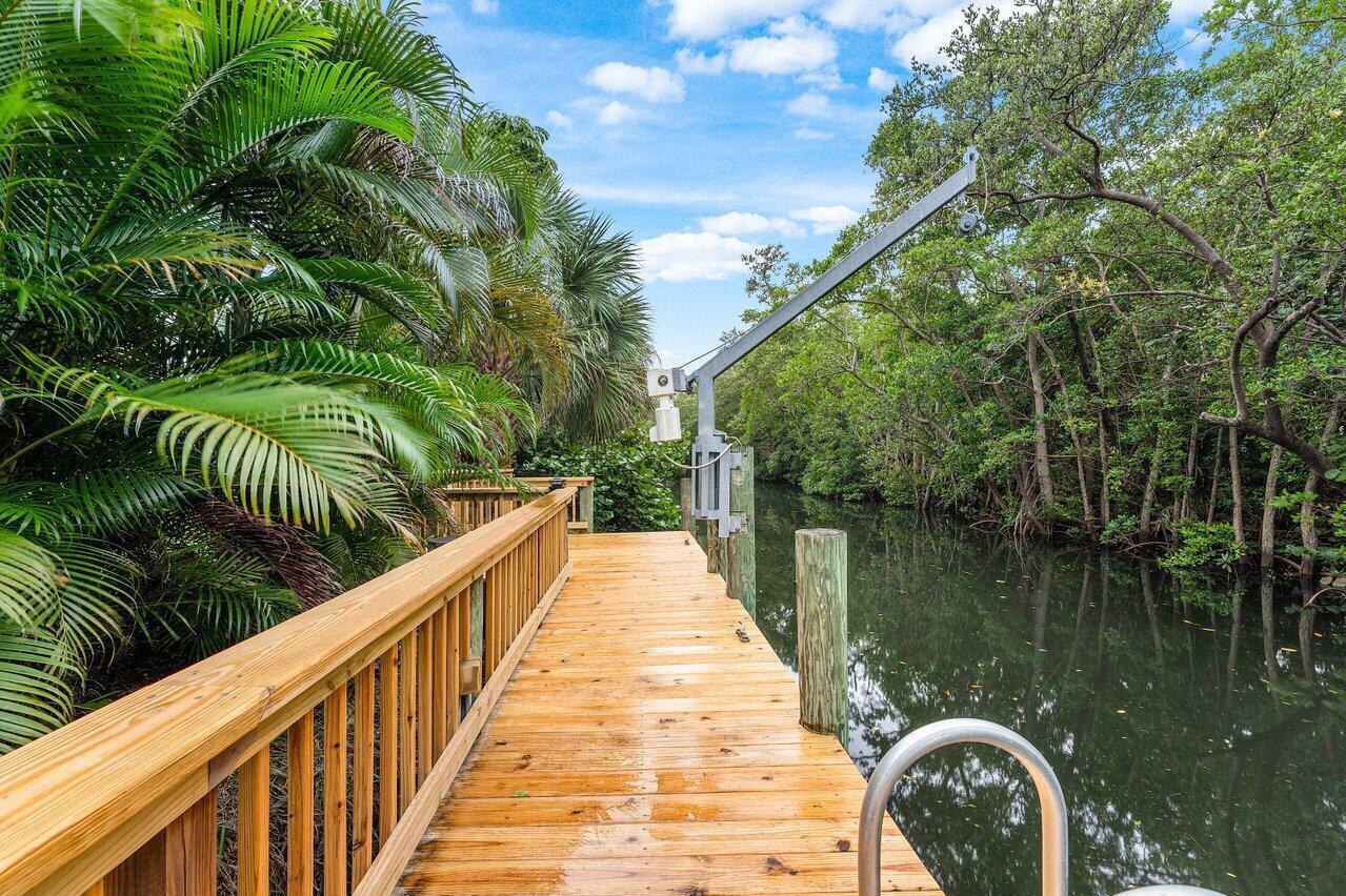 11823 Lake Shr North Palm Beach, FL 33408