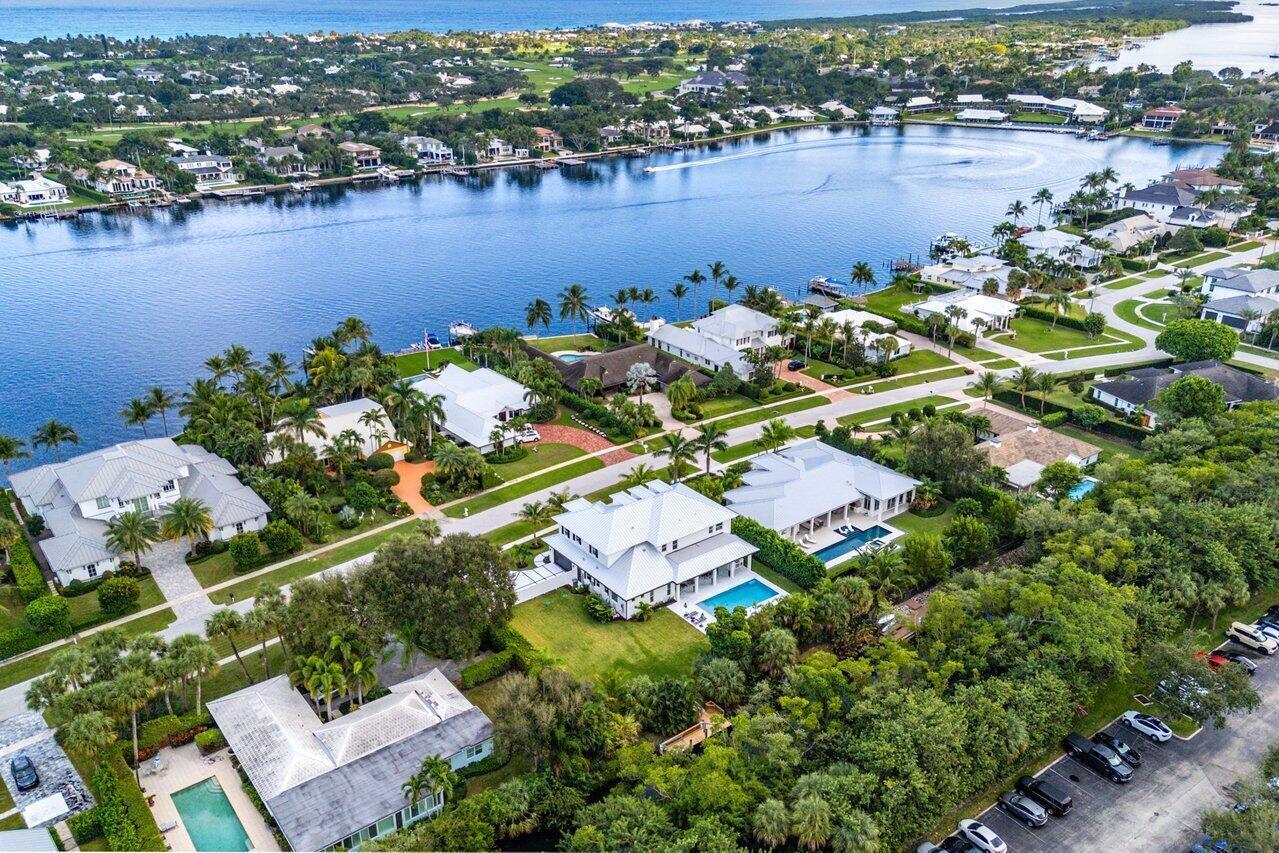 11823 Lake Shr North Palm Beach, FL 33408