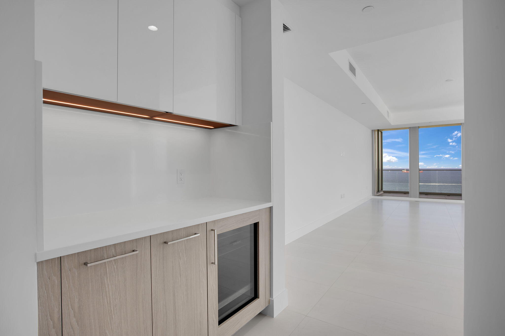 153 N Seabreeze Blvd #1602 Fort Lauderdale, FL 33304