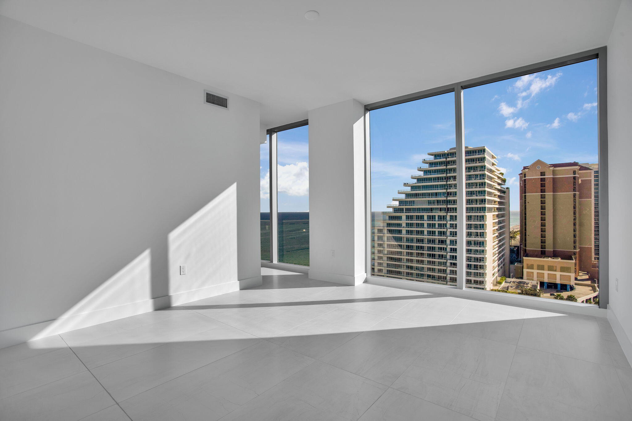 153 N Seabreeze Blvd #1602 Fort Lauderdale, FL 33304