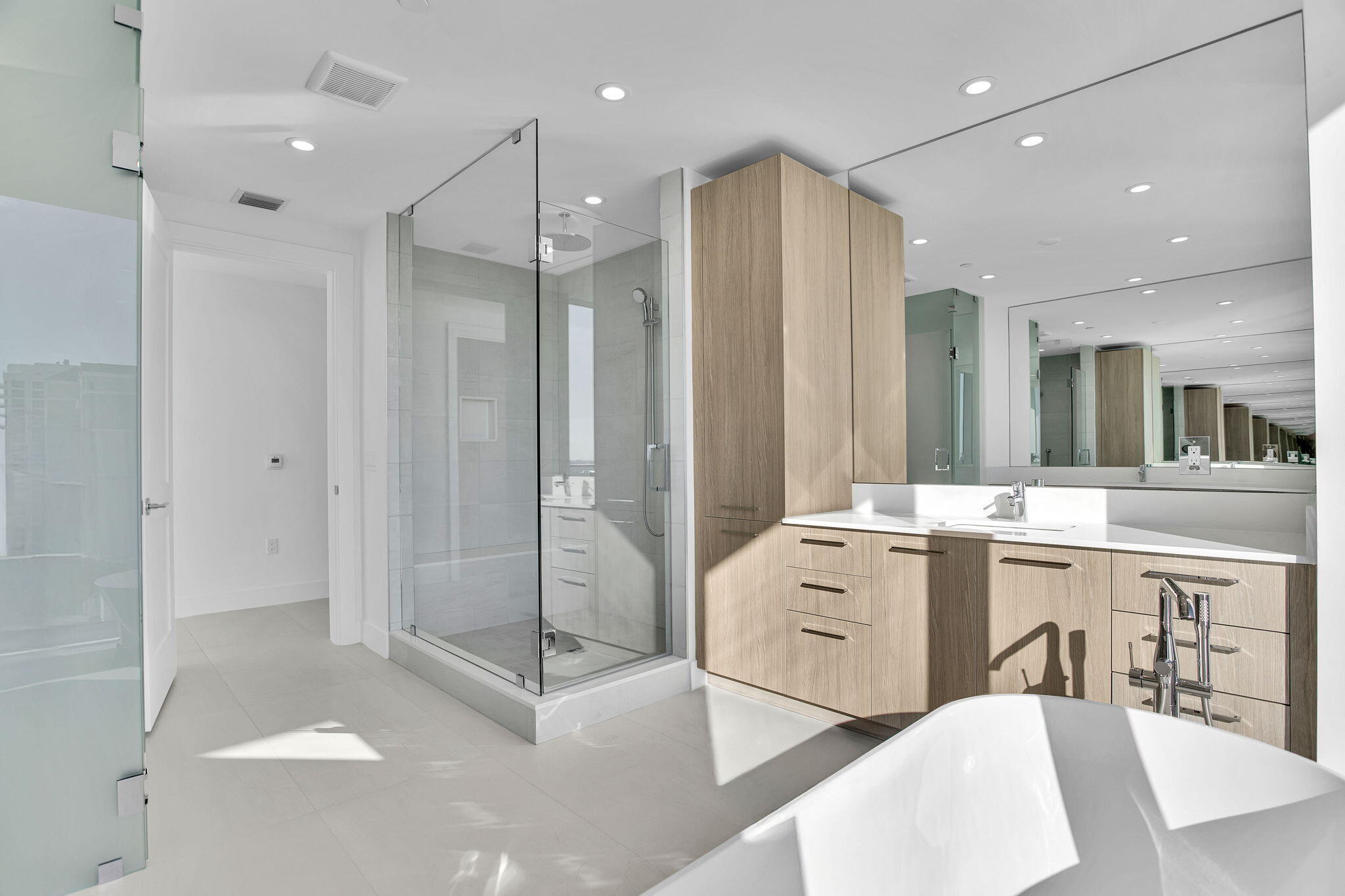 153 N Seabreeze Blvd #1602 Fort Lauderdale, FL 33304