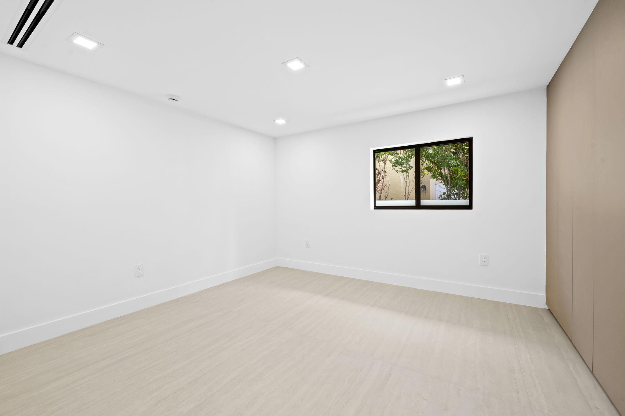 3821 NE 26th Lighthouse Point, FL 33064