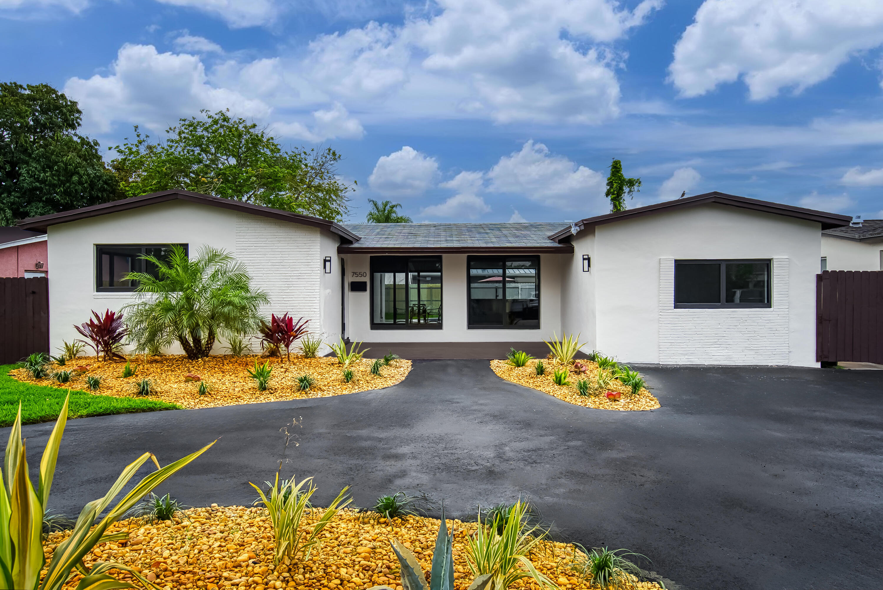 7550 Grandview