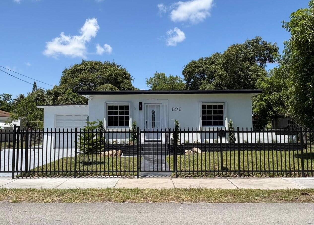 525 NE 126th