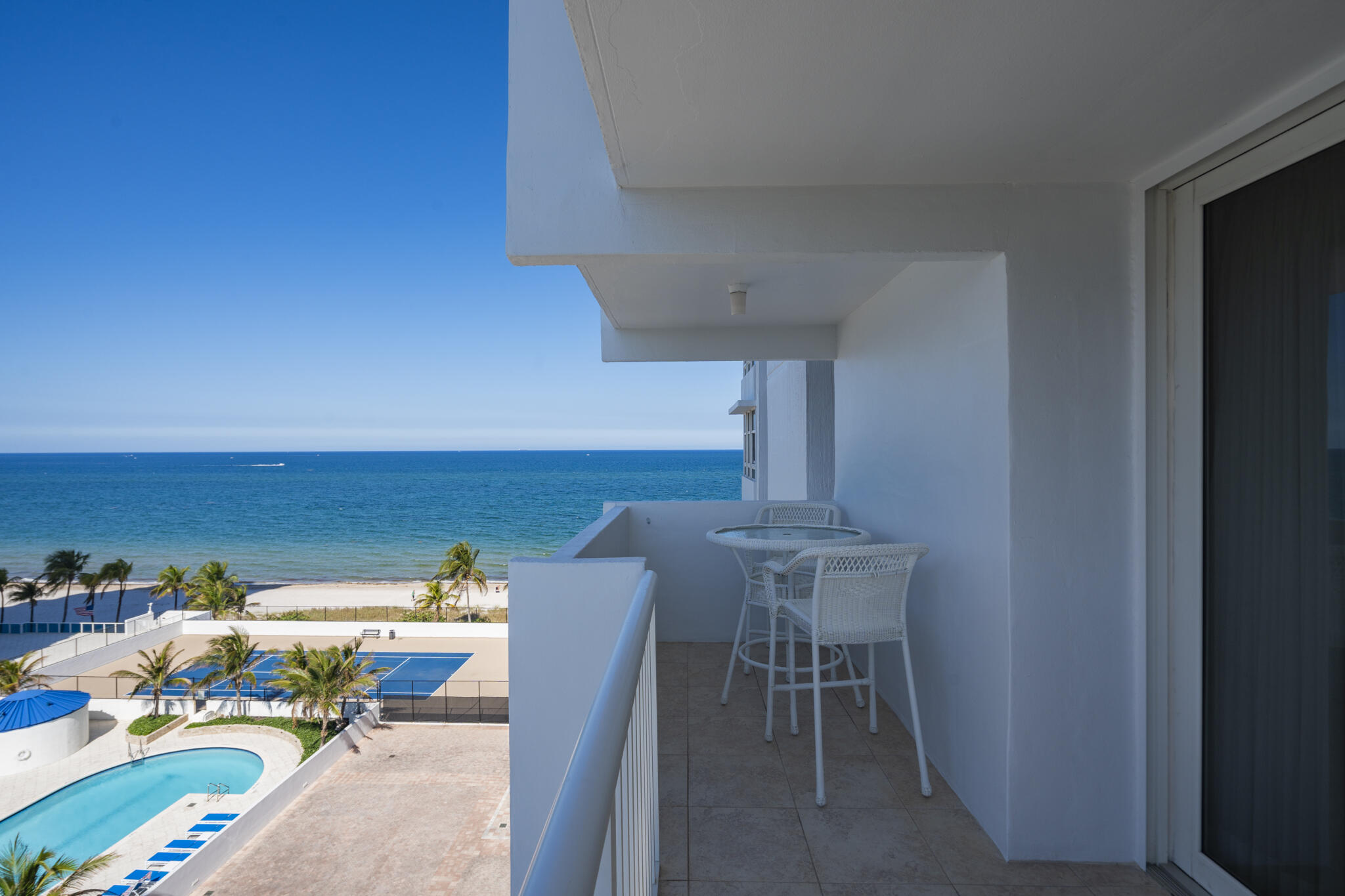 1370 S Ocean #905 Pompano Beach, FL 33062