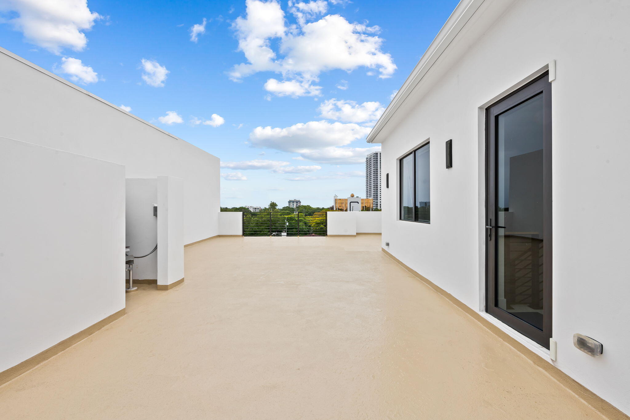 818 NE 2nd Fort Lauderdale, FL 33301