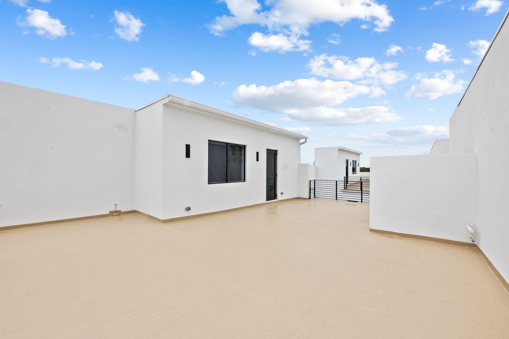 818 NE 2nd Fort Lauderdale, FL 33301