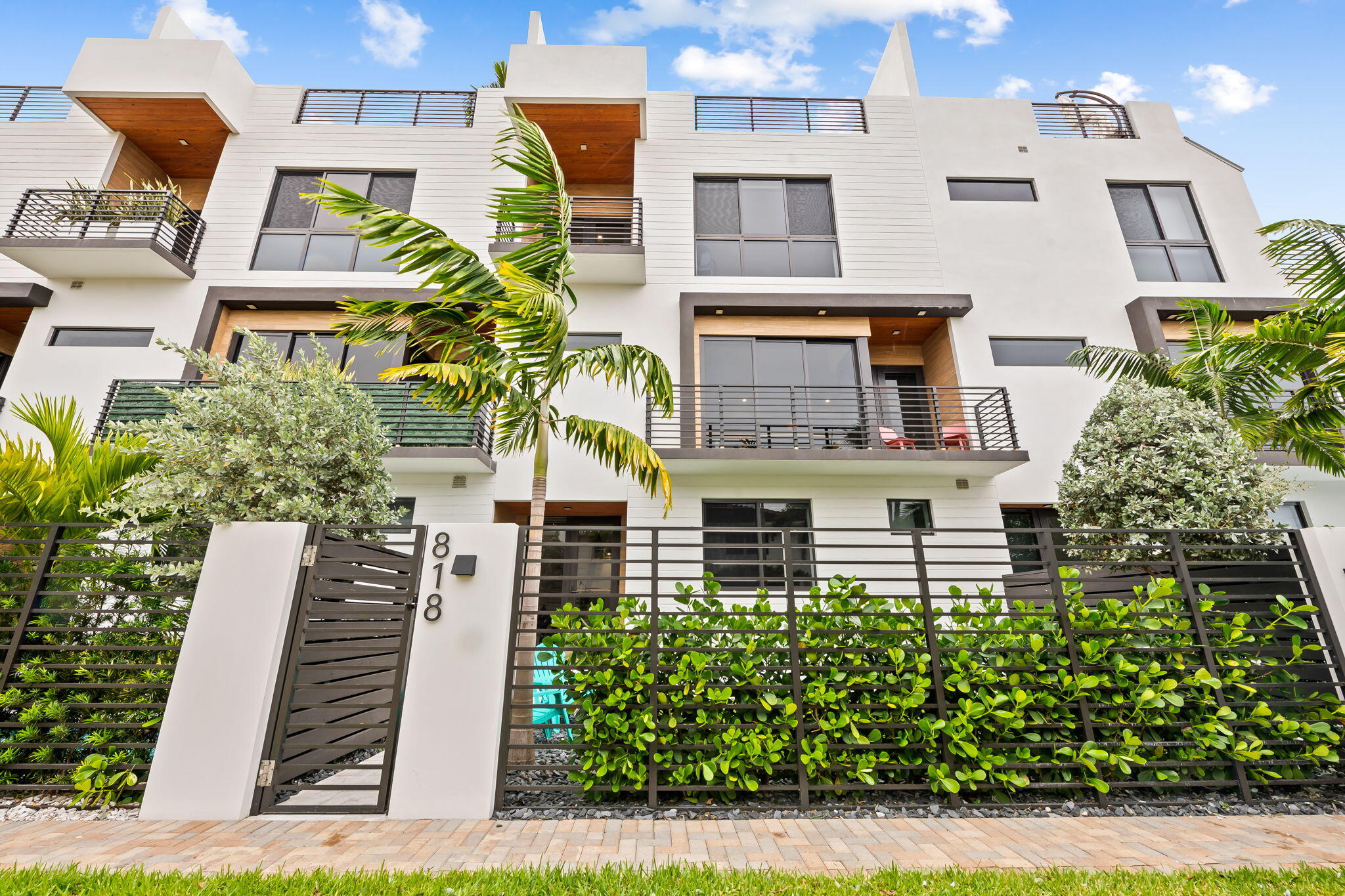818 NE 2nd Fort Lauderdale, FL 33301