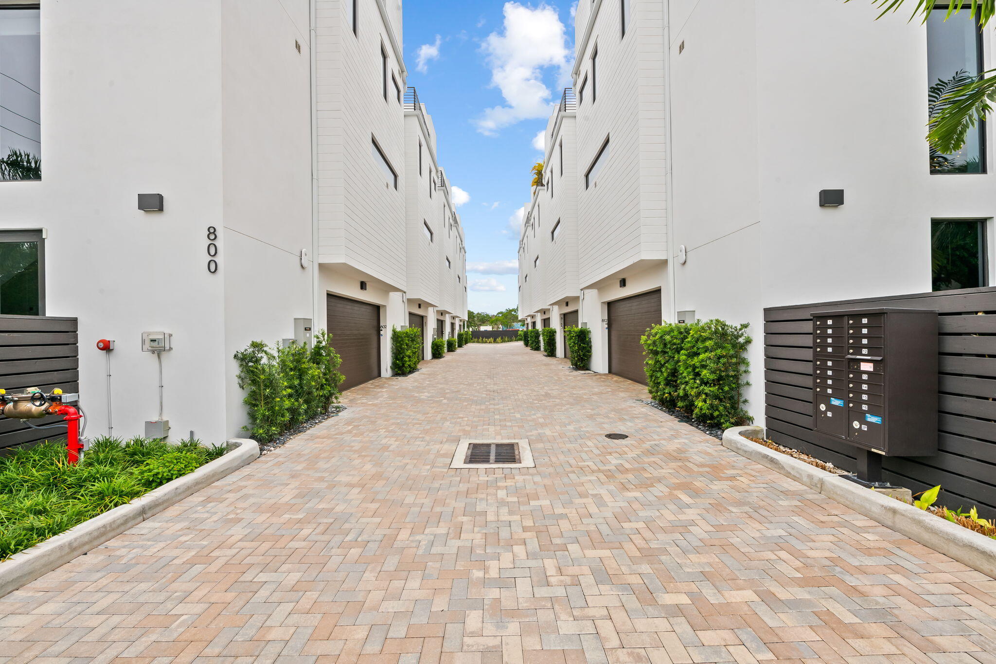 818 NE 2nd Fort Lauderdale, FL 33301