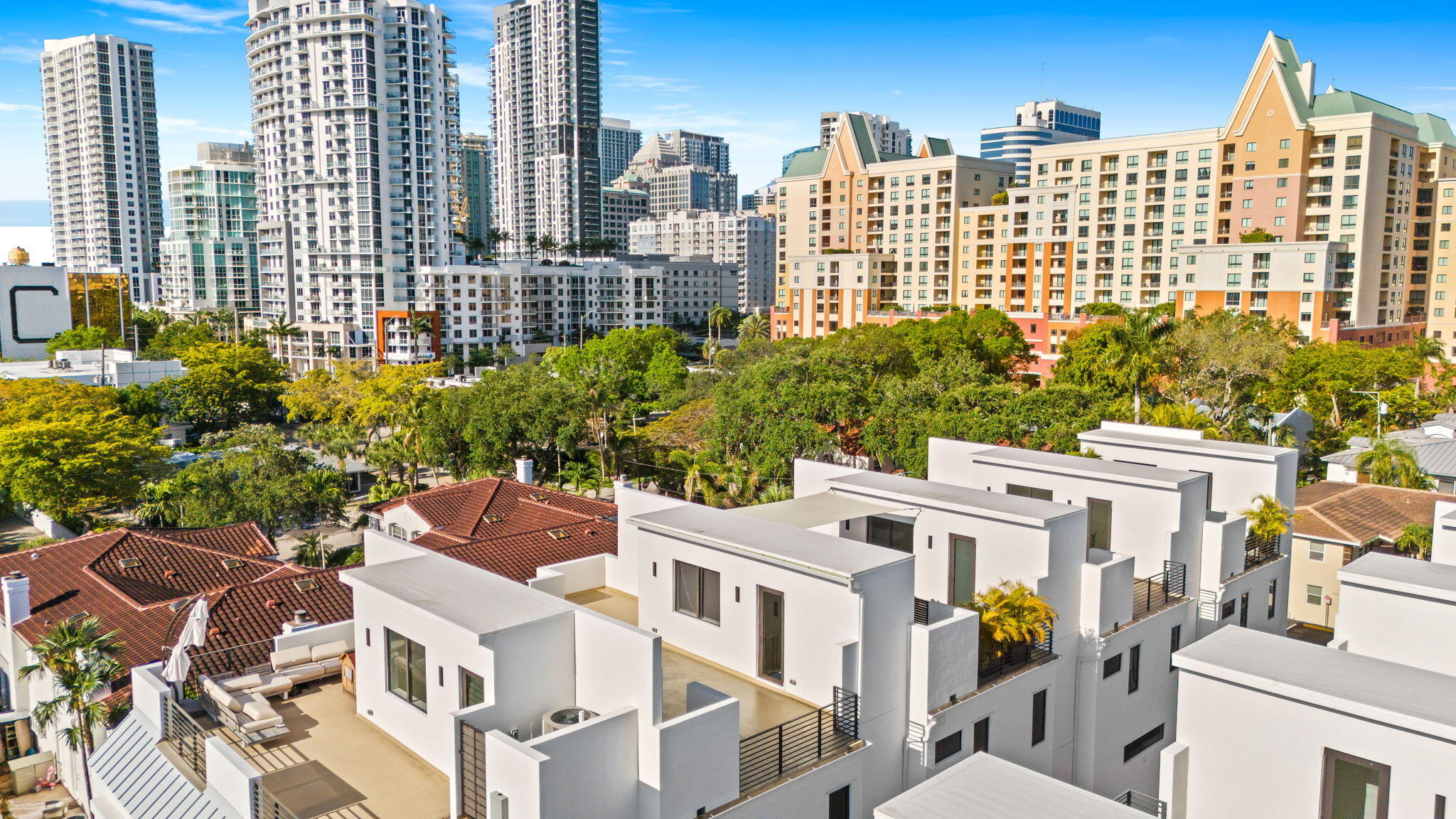 818 NE 2nd Fort Lauderdale, FL 33301