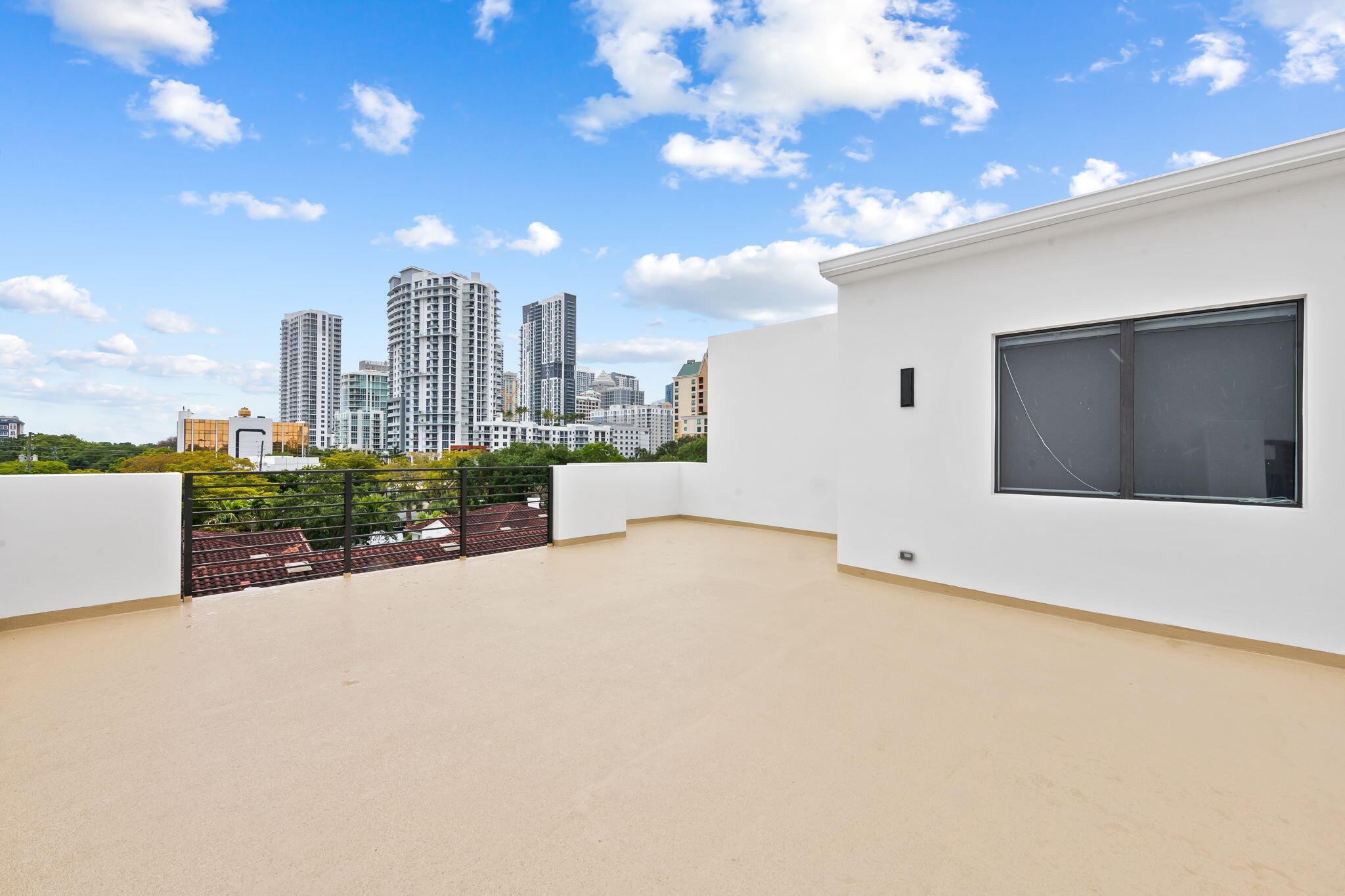 818 NE 2nd Fort Lauderdale, FL 33301
