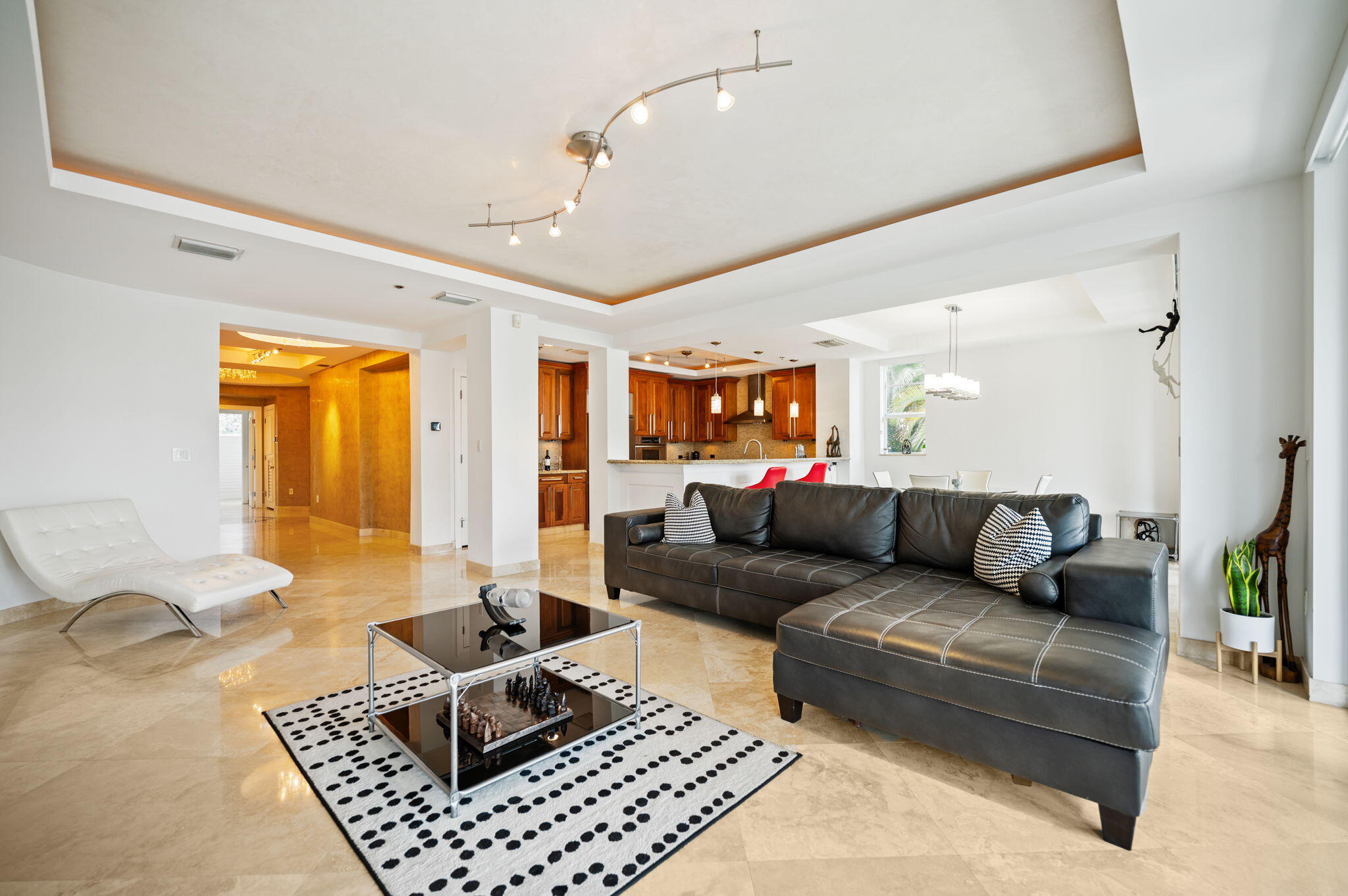 48 Hendricks #2a-a Fort Lauderdale, FL 33301
