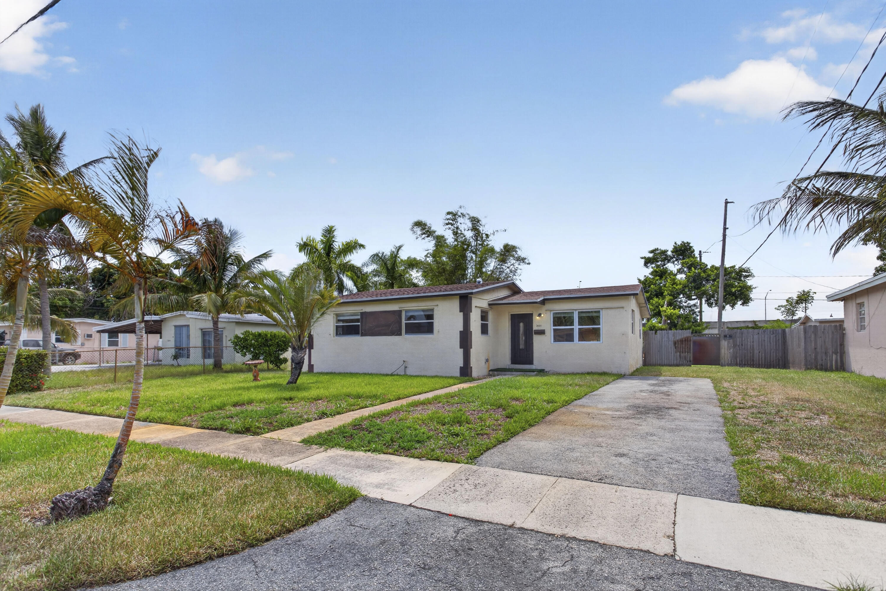 2681 NW 2nd