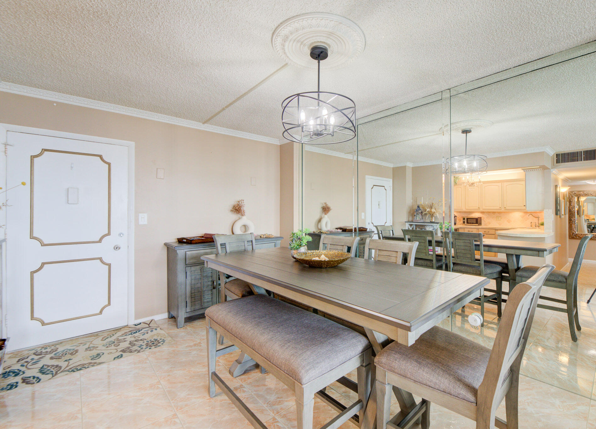 305 N Pompano Bch Blvd #1404 Pompano Beach, FL 33062