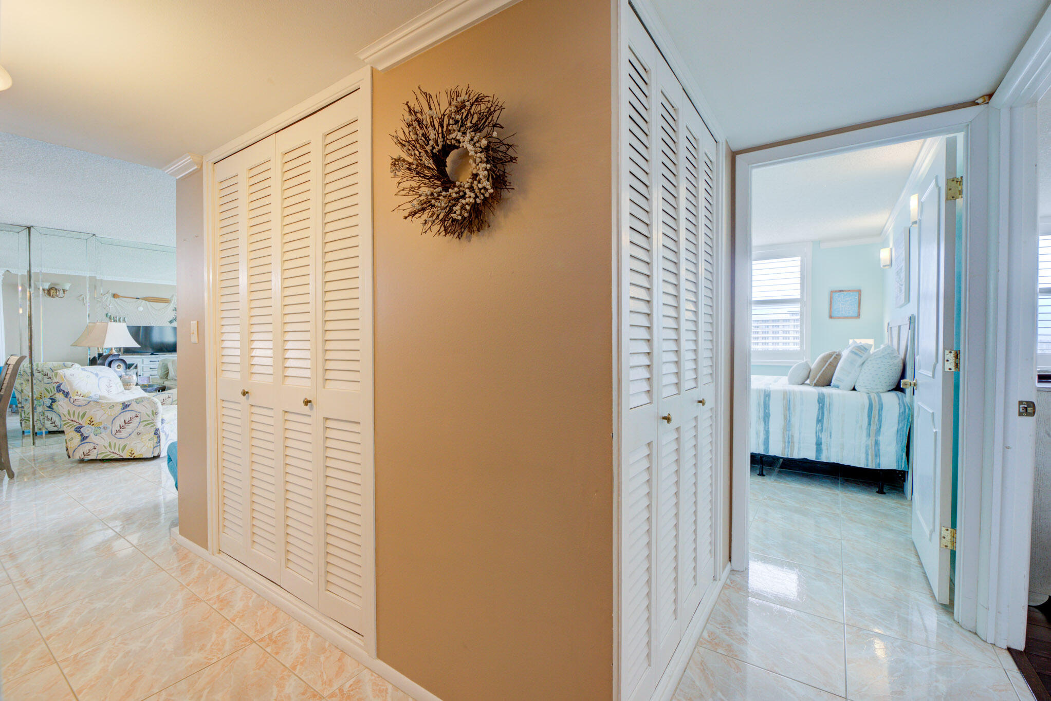 305 N Pompano Bch Blvd #1404 Pompano Beach, FL 33062