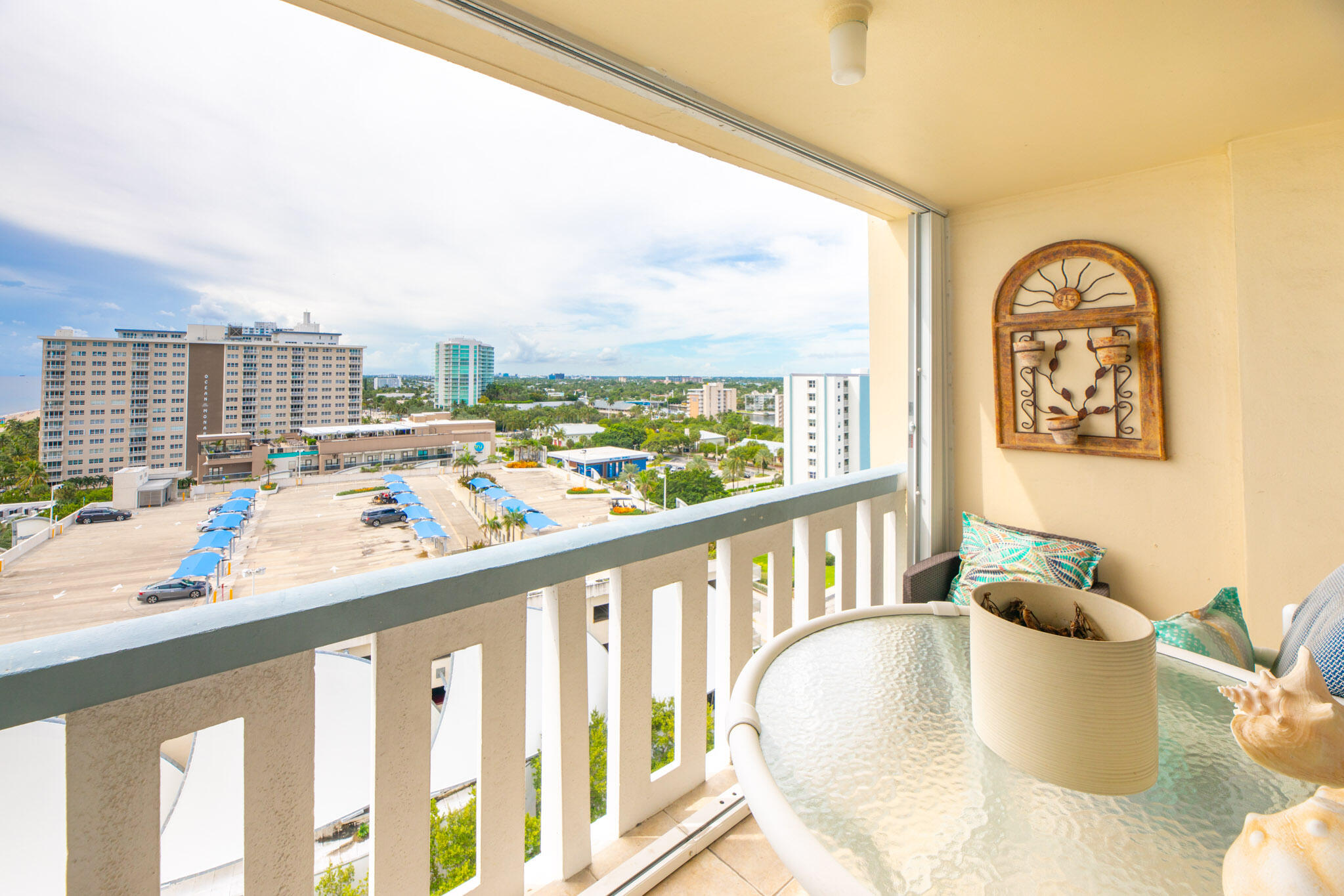 305 N Pompano Bch Blvd #1404 Pompano Beach, FL 33062