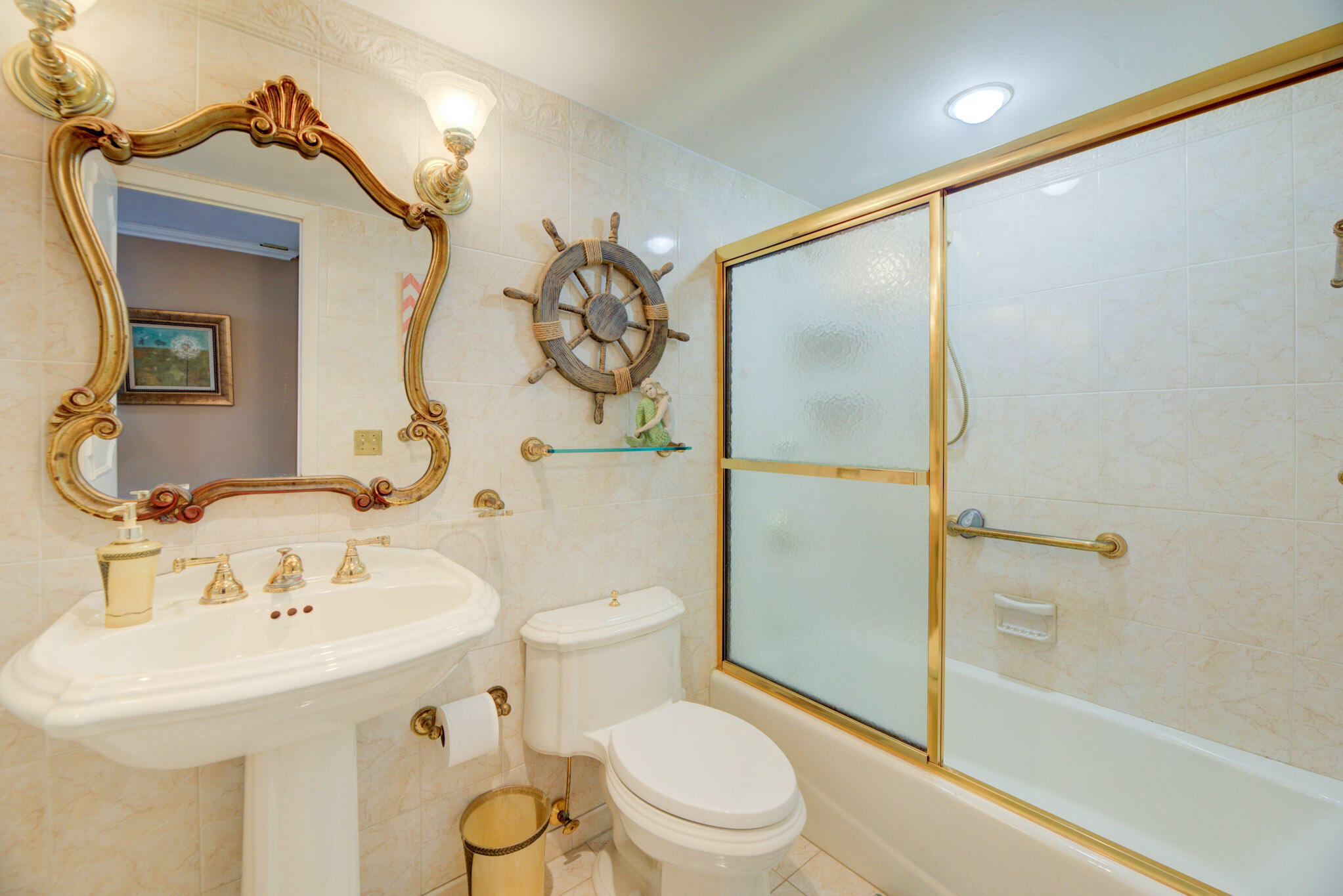 305 N Pompano Bch Blvd #1404 Pompano Beach, FL 33062